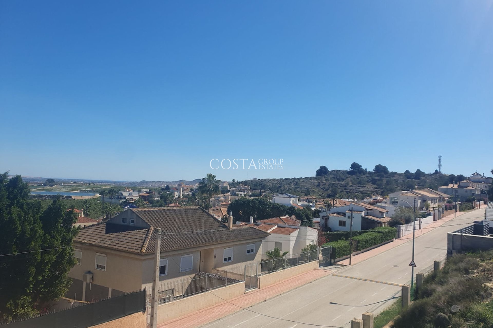 Resale - Villa -
Algorfa