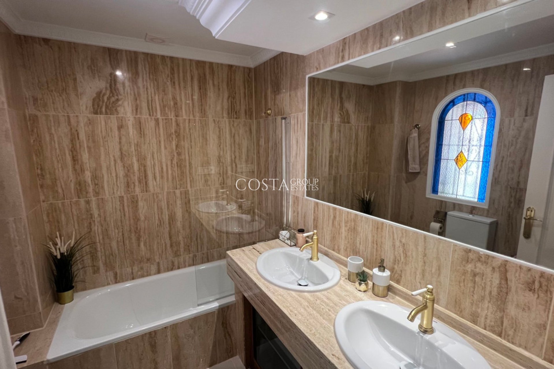 Resale - Villa -
Algorfa