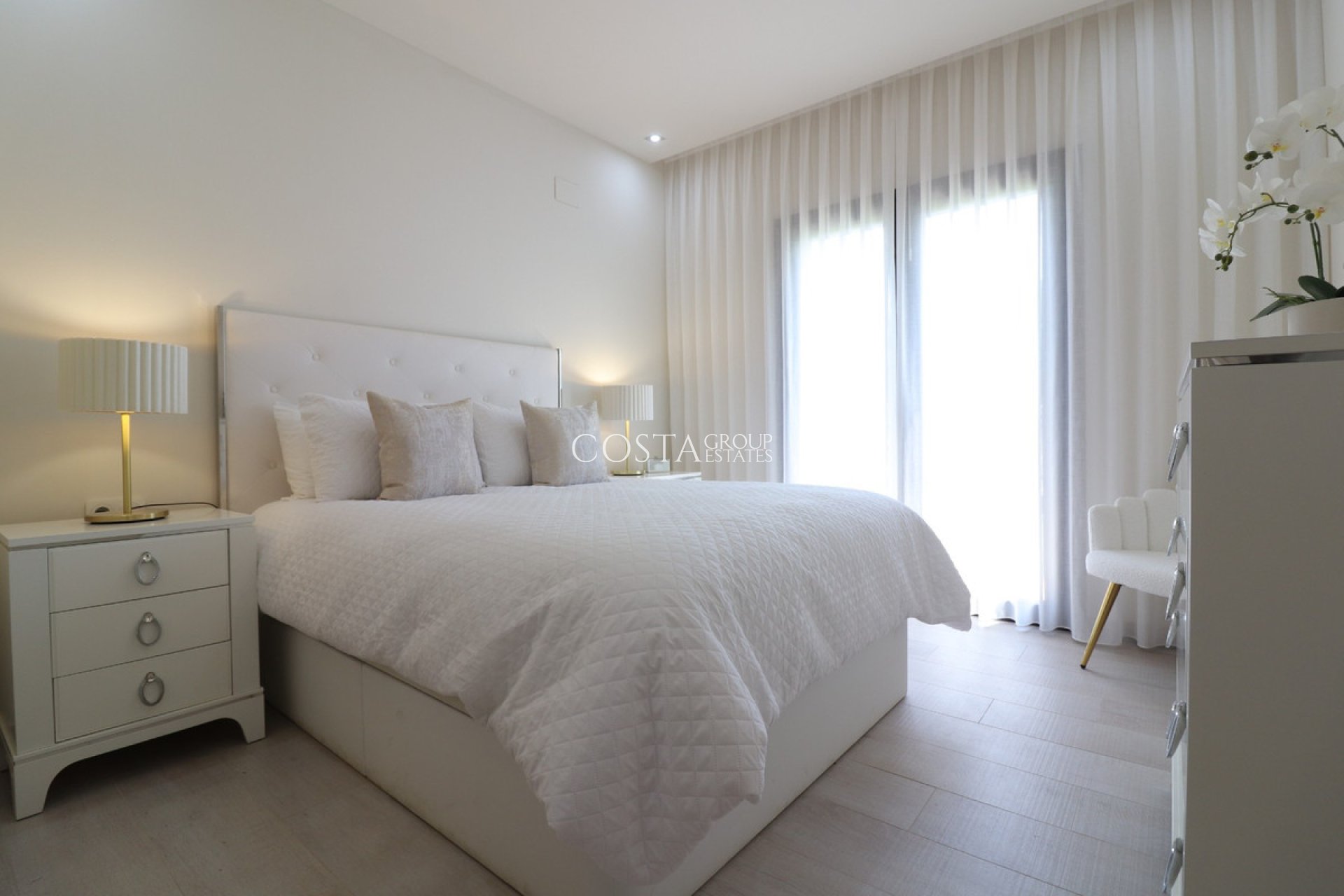 Resale - Villa -
Algorfa