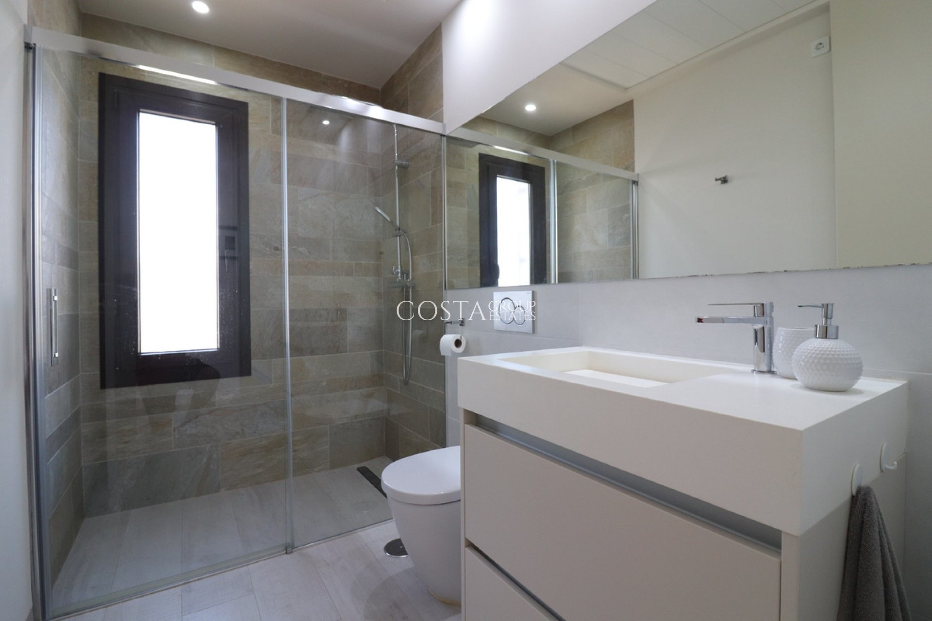 Resale - Villa -
Algorfa