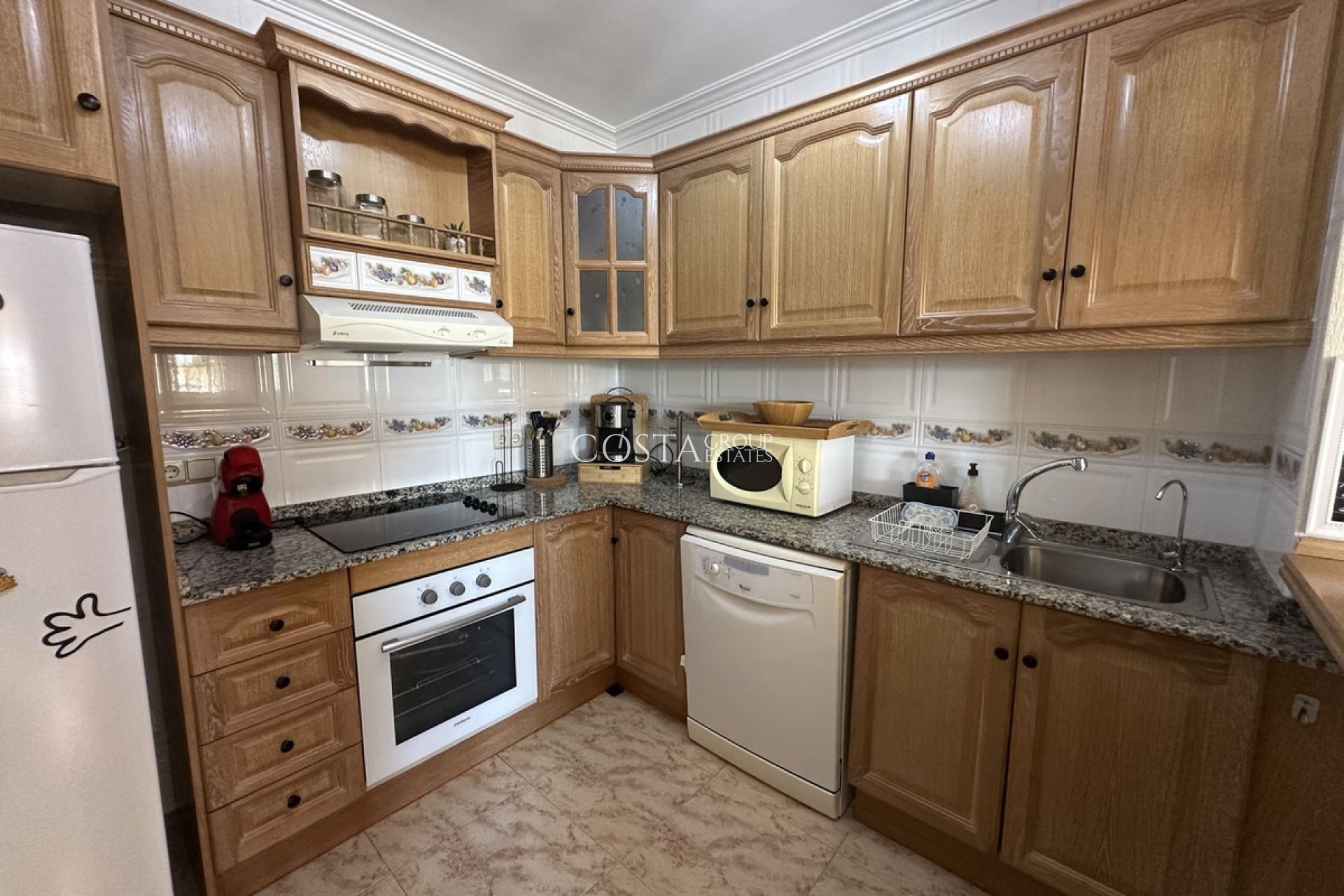 Resale - Villa -
Alicante - Alicante Centro