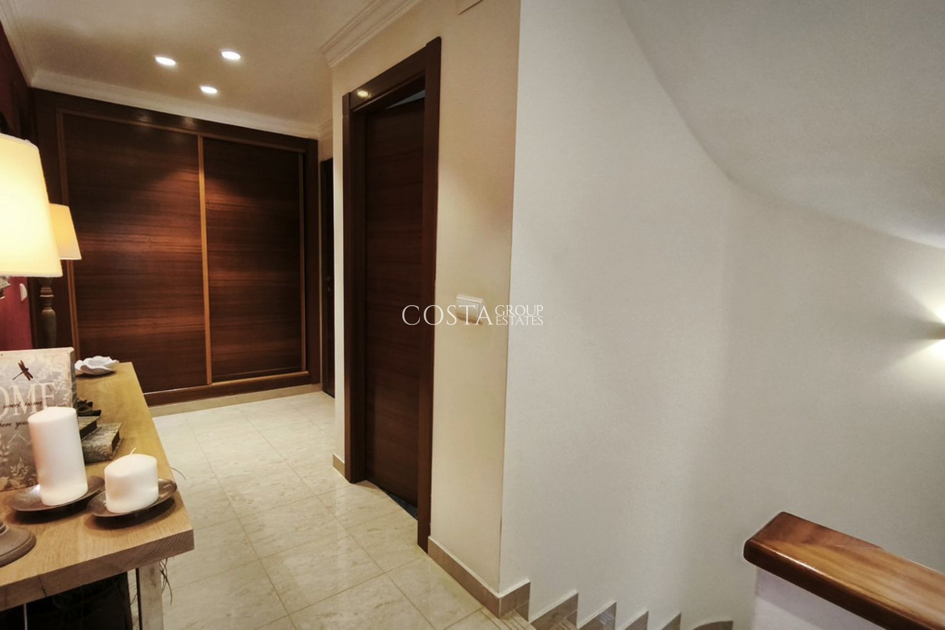 Resale - Villa -
Alicante - Alicante Centro