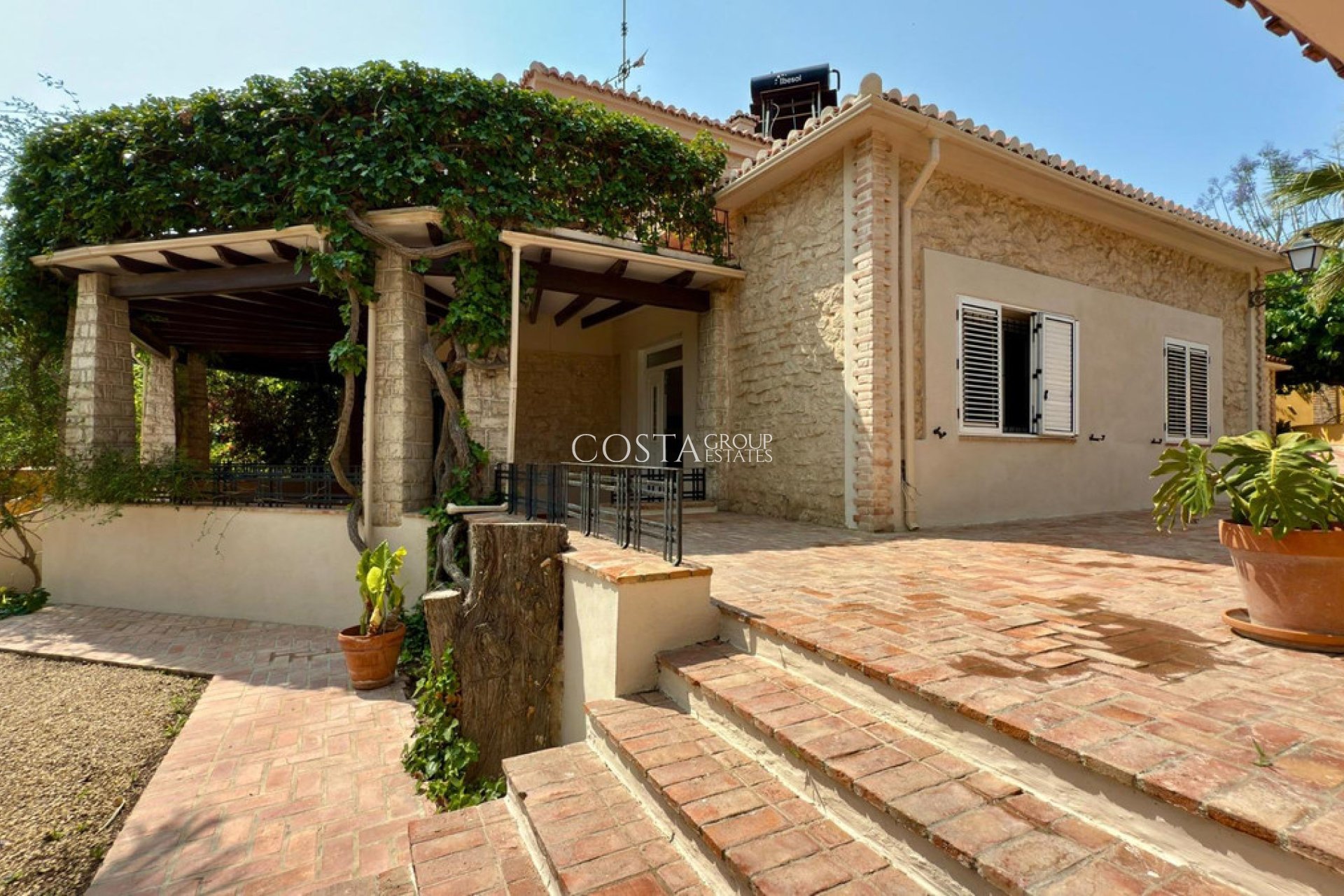 Resale - Villa -
Alicante - Alicante Centro