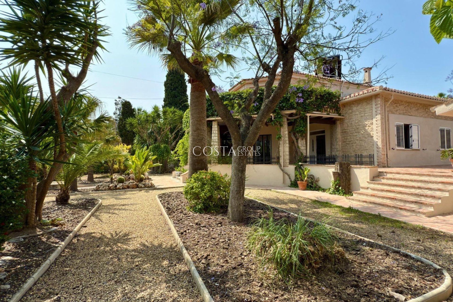 Resale - Villa -
Alicante - Alicante Centro