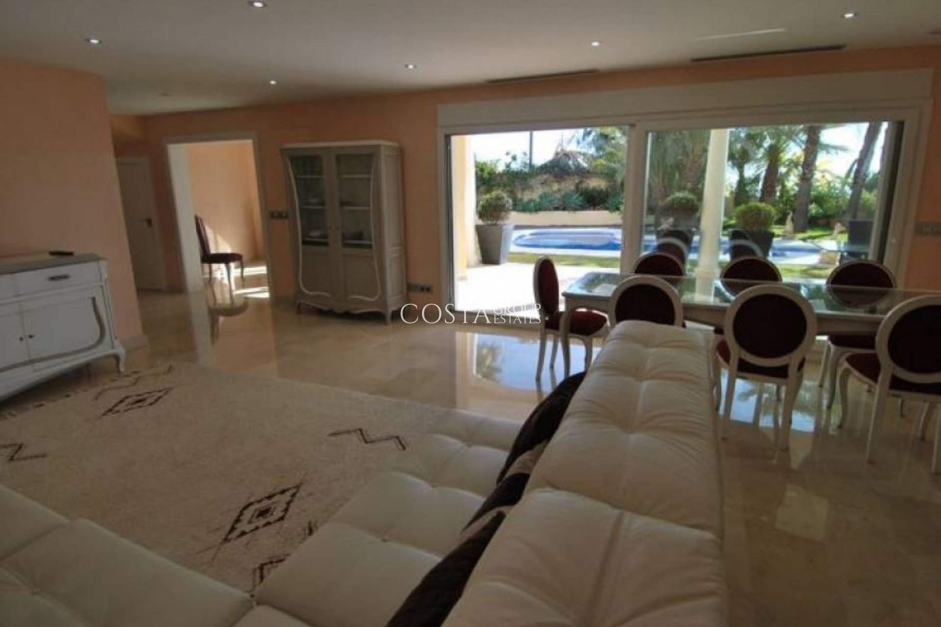 Resale - Villa -
Alicante - Alicante Centro