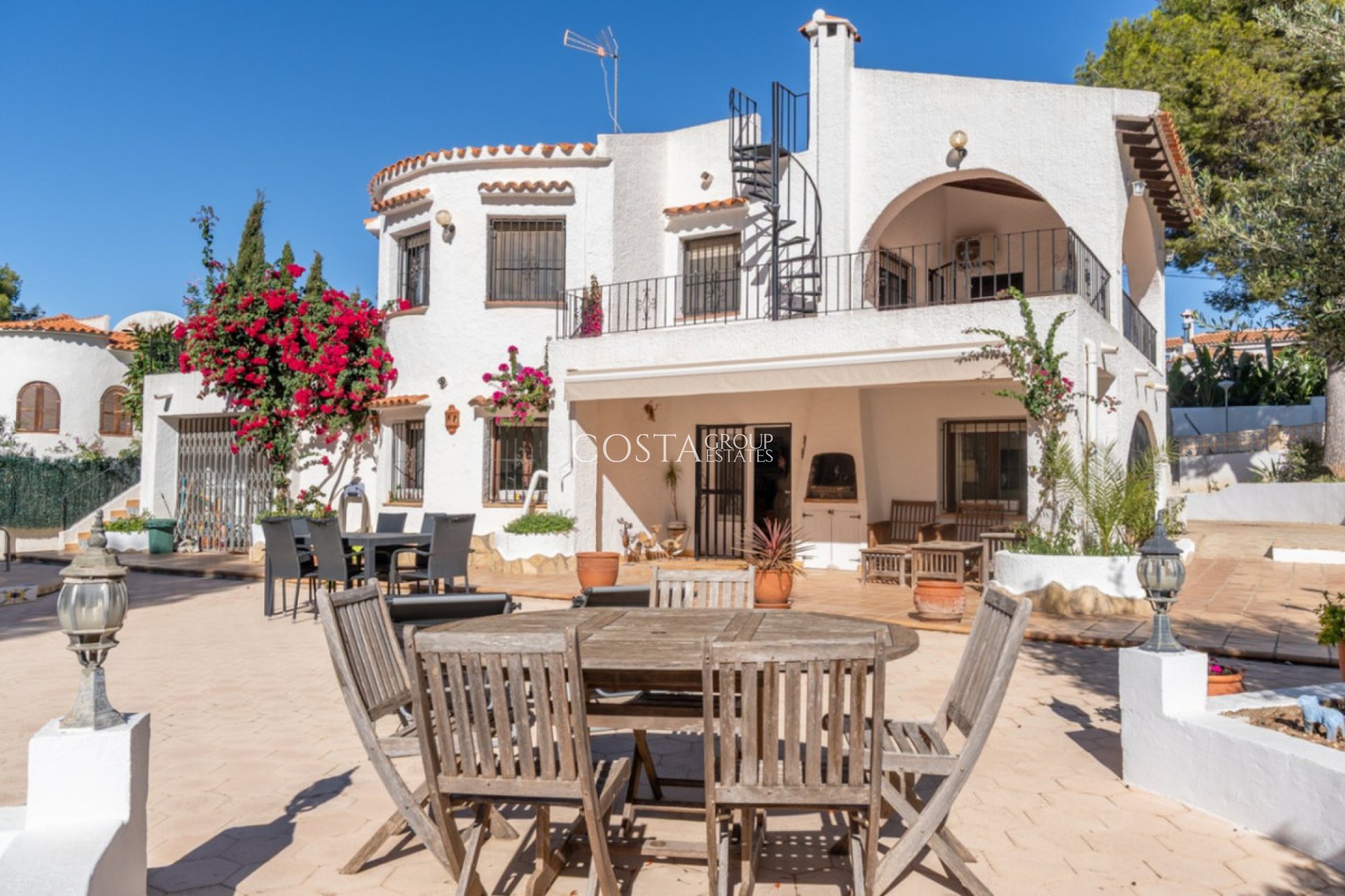 Resale - Villa -
Alicante - Alicante Centro