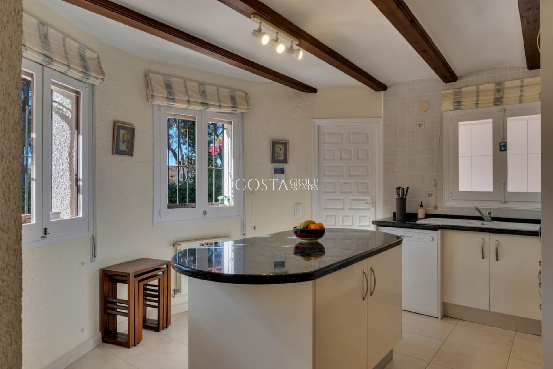 Resale - Villa -
Alicante - Alicante Centro