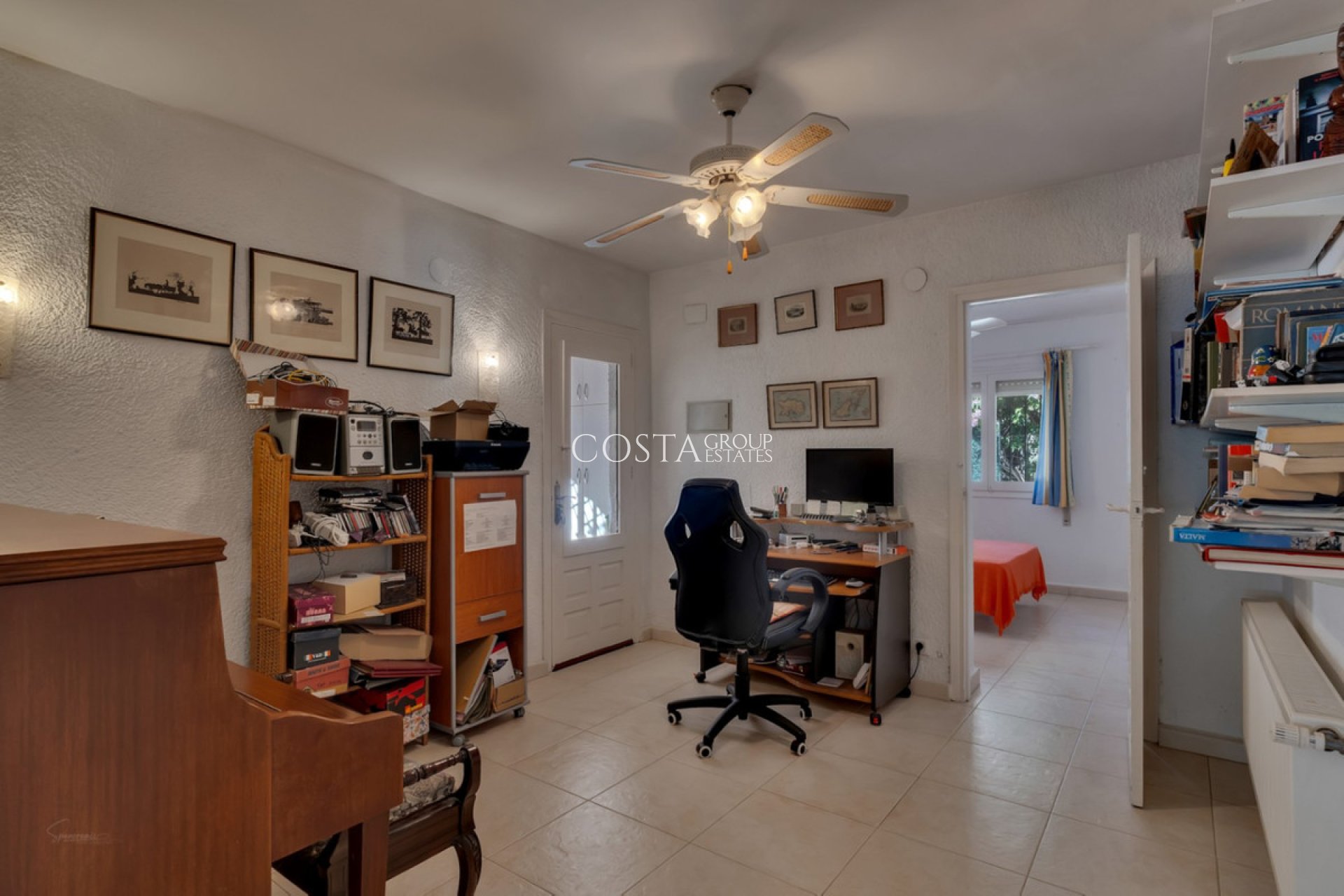 Resale - Villa -
Alicante - Alicante Centro