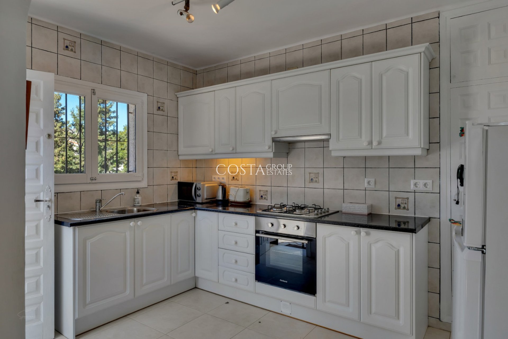 Resale - Villa -
Alicante - Alicante Centro