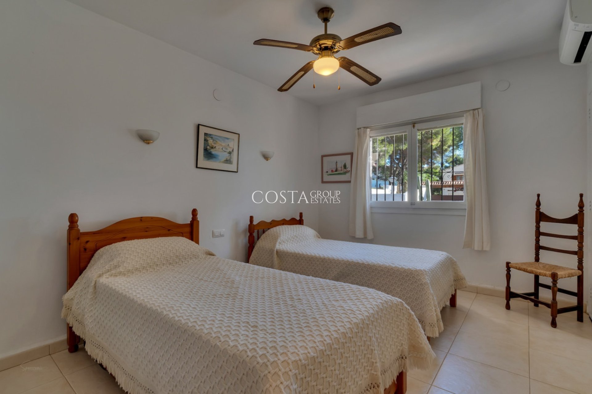 Resale - Villa -
Alicante - Alicante Centro