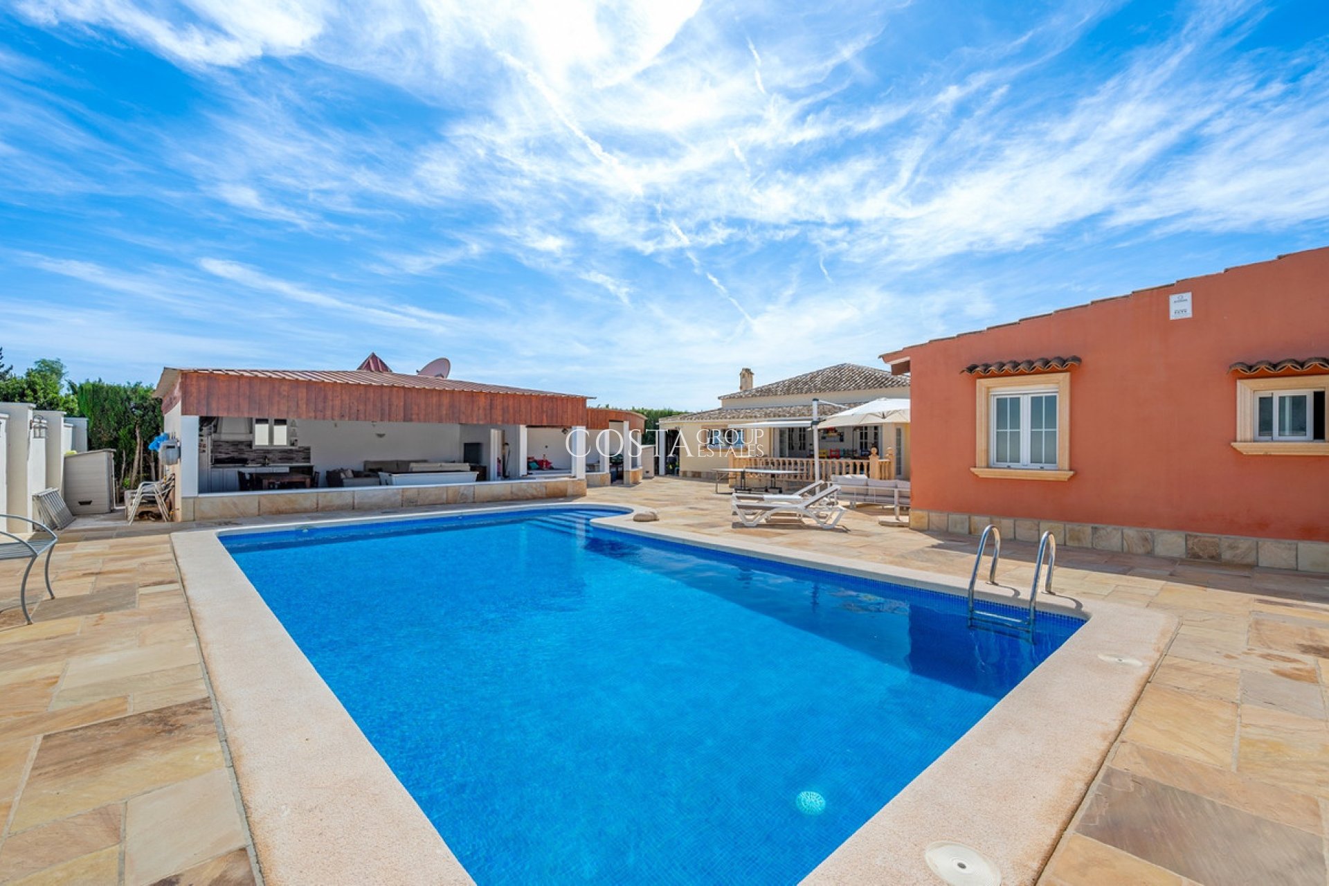 Resale - Villa -
Almoradí - Almoradi Centro