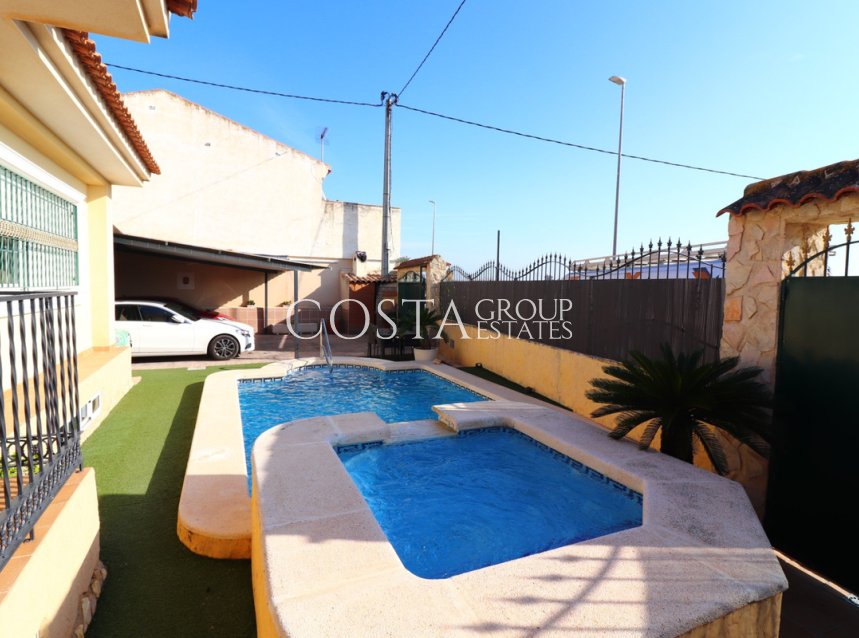 Resale - Villa -
Almoradí - El Saladar