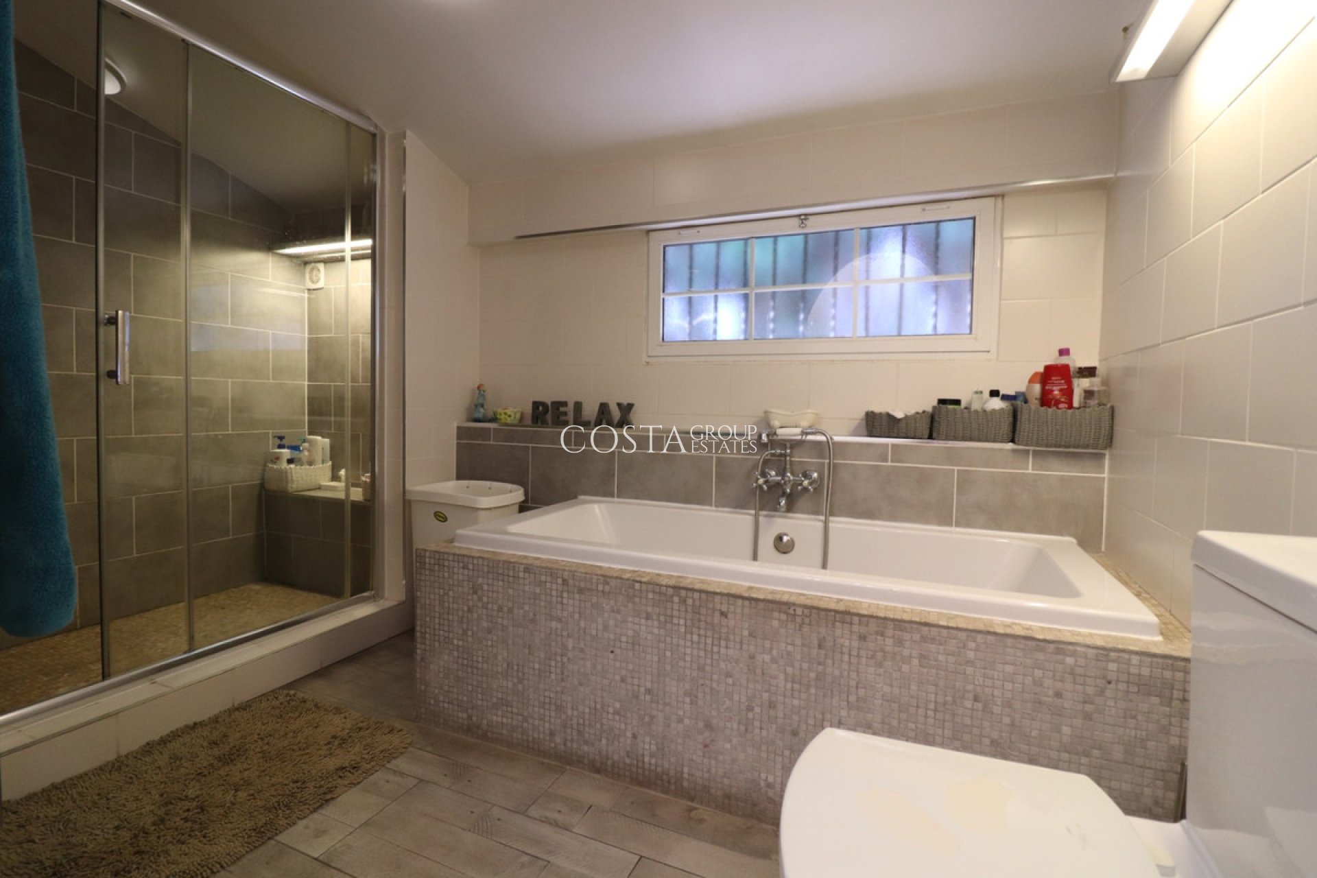 Resale - Villa -
Almoradí - Heredades