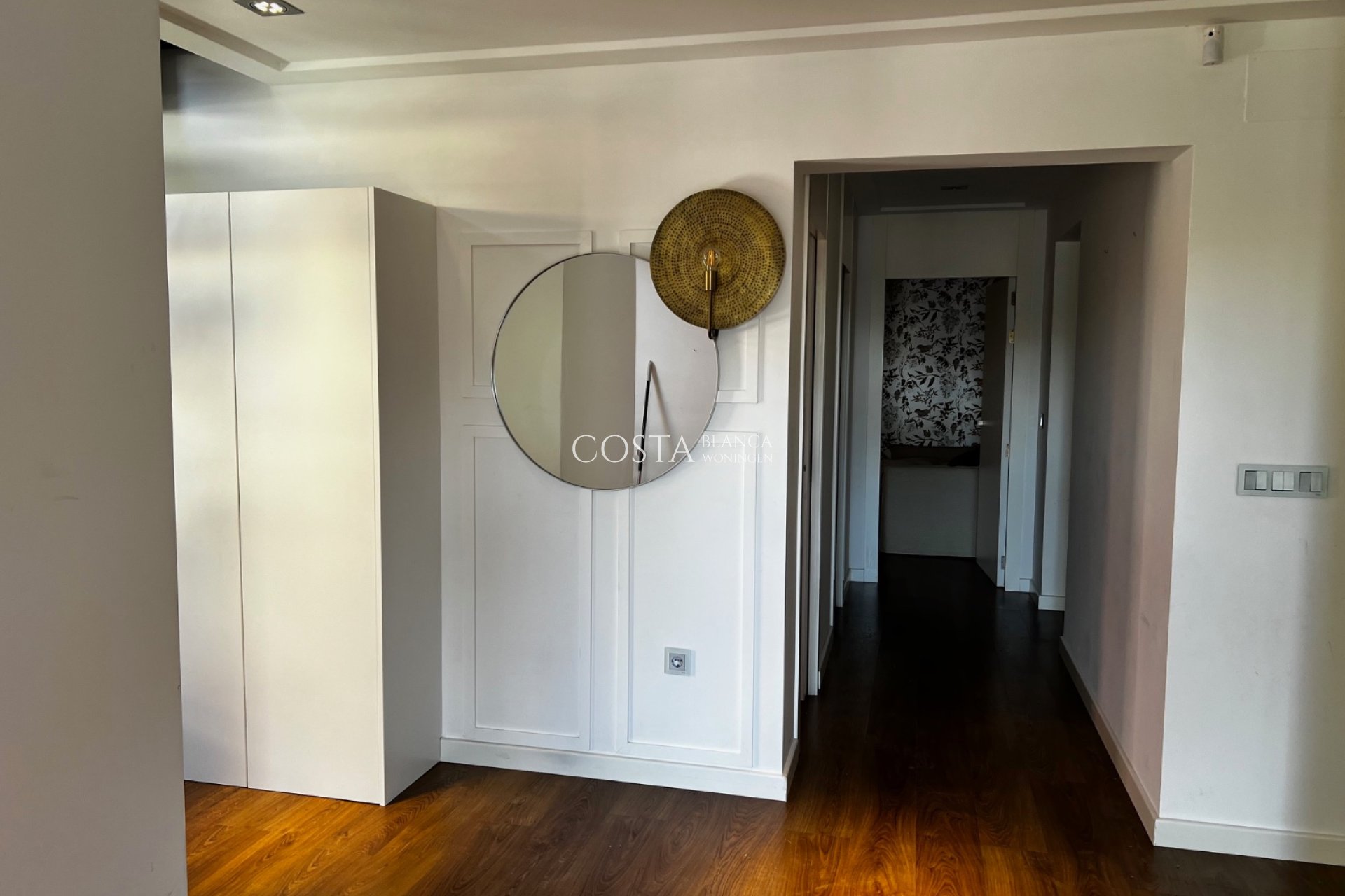 Resale - Villa -
Almoradí