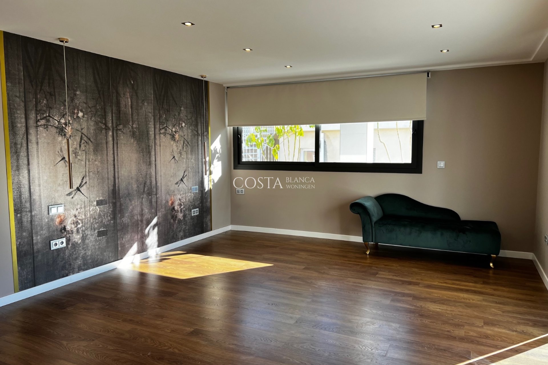 Resale - Villa -
Almoradí