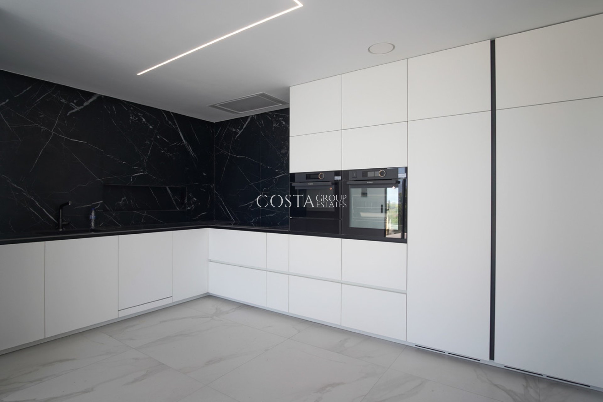 Resale - Villa -
Altea - Altea Centro