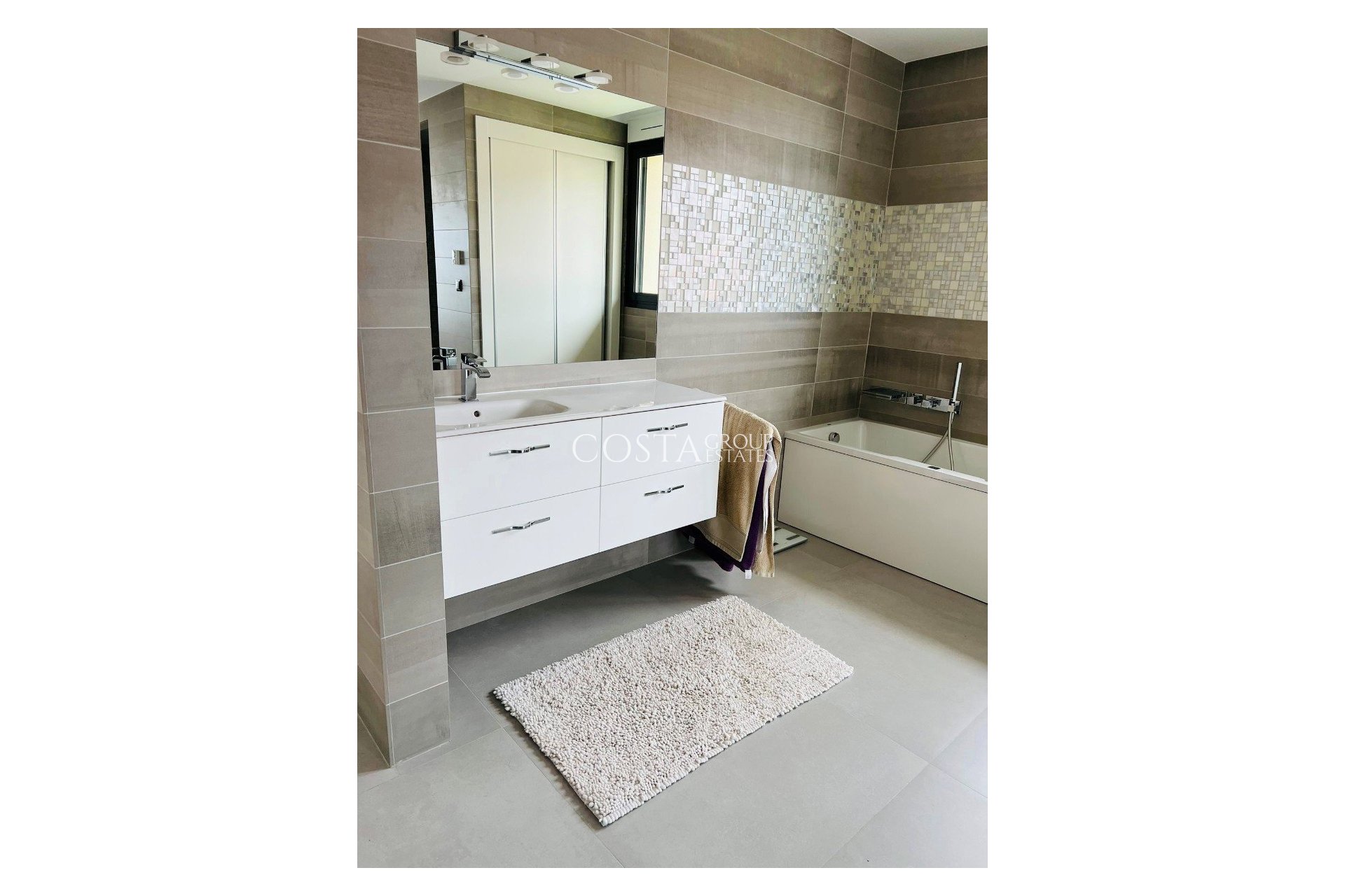 Resale - Villa -
Altea - Altea Centro