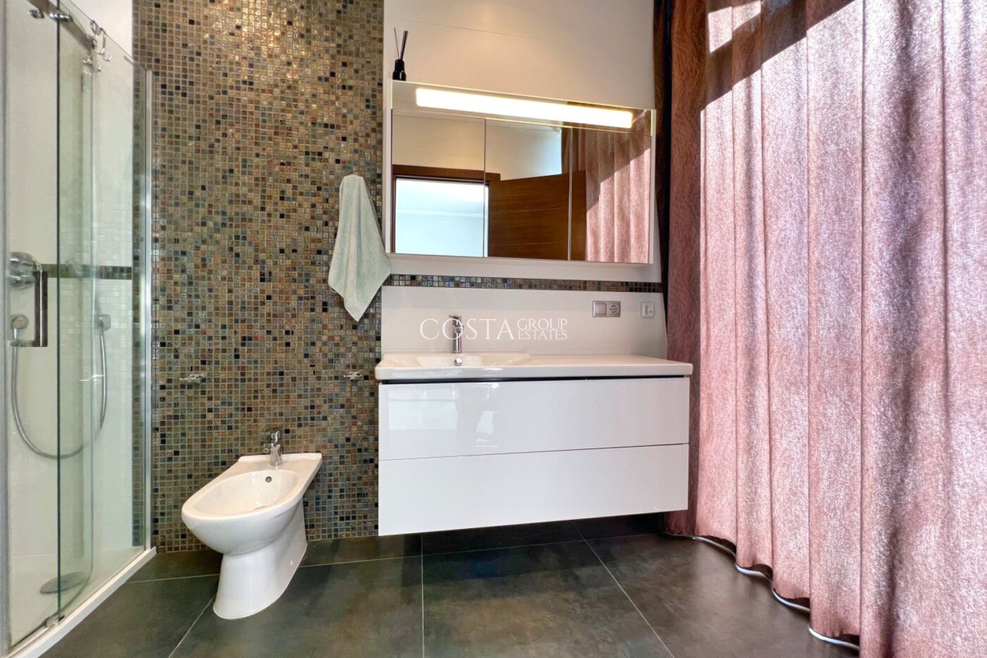 Resale - Villa -
Altea - Altea Hills