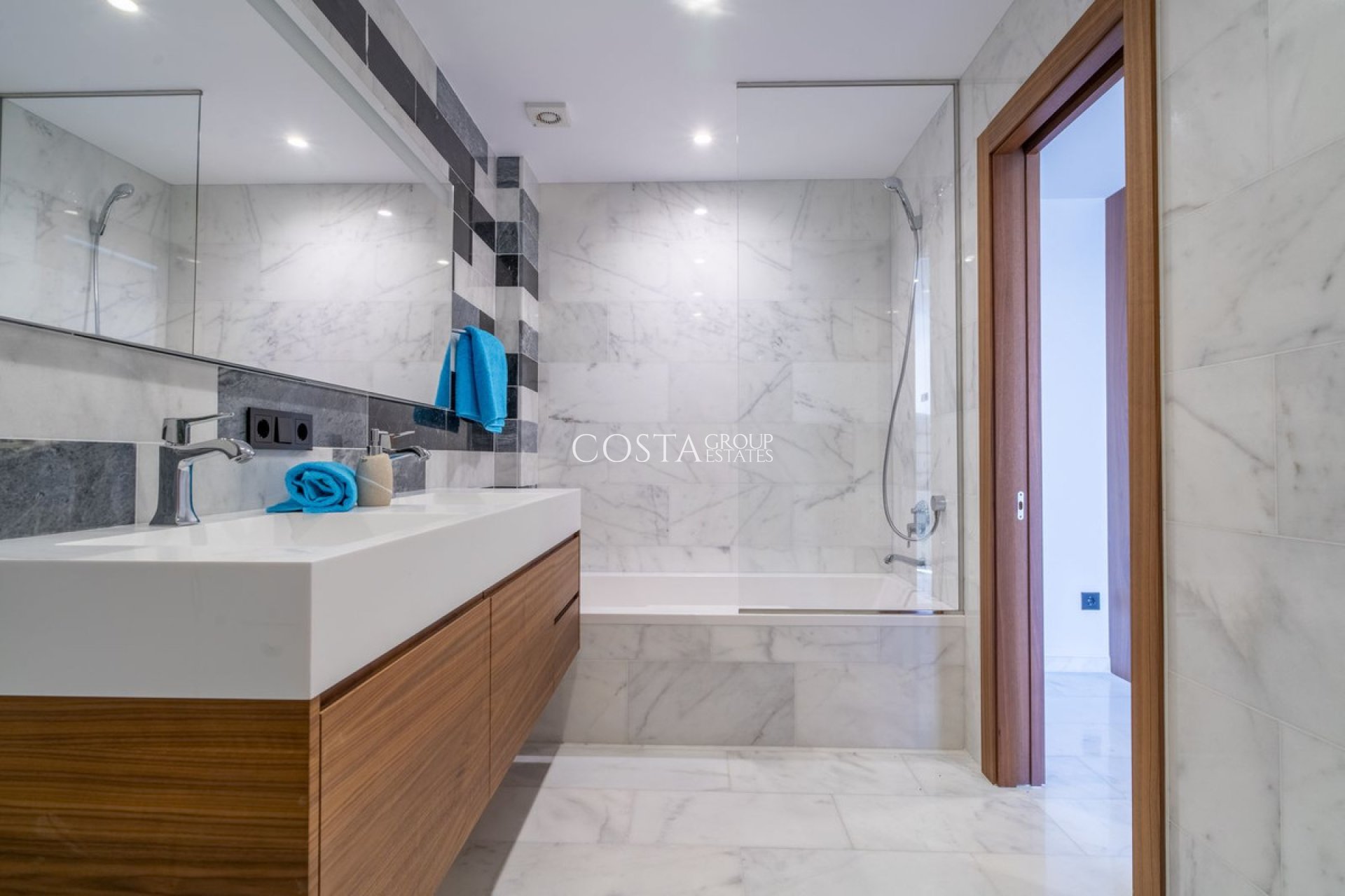 Resale - Villa -
Altea - Altea La Vella