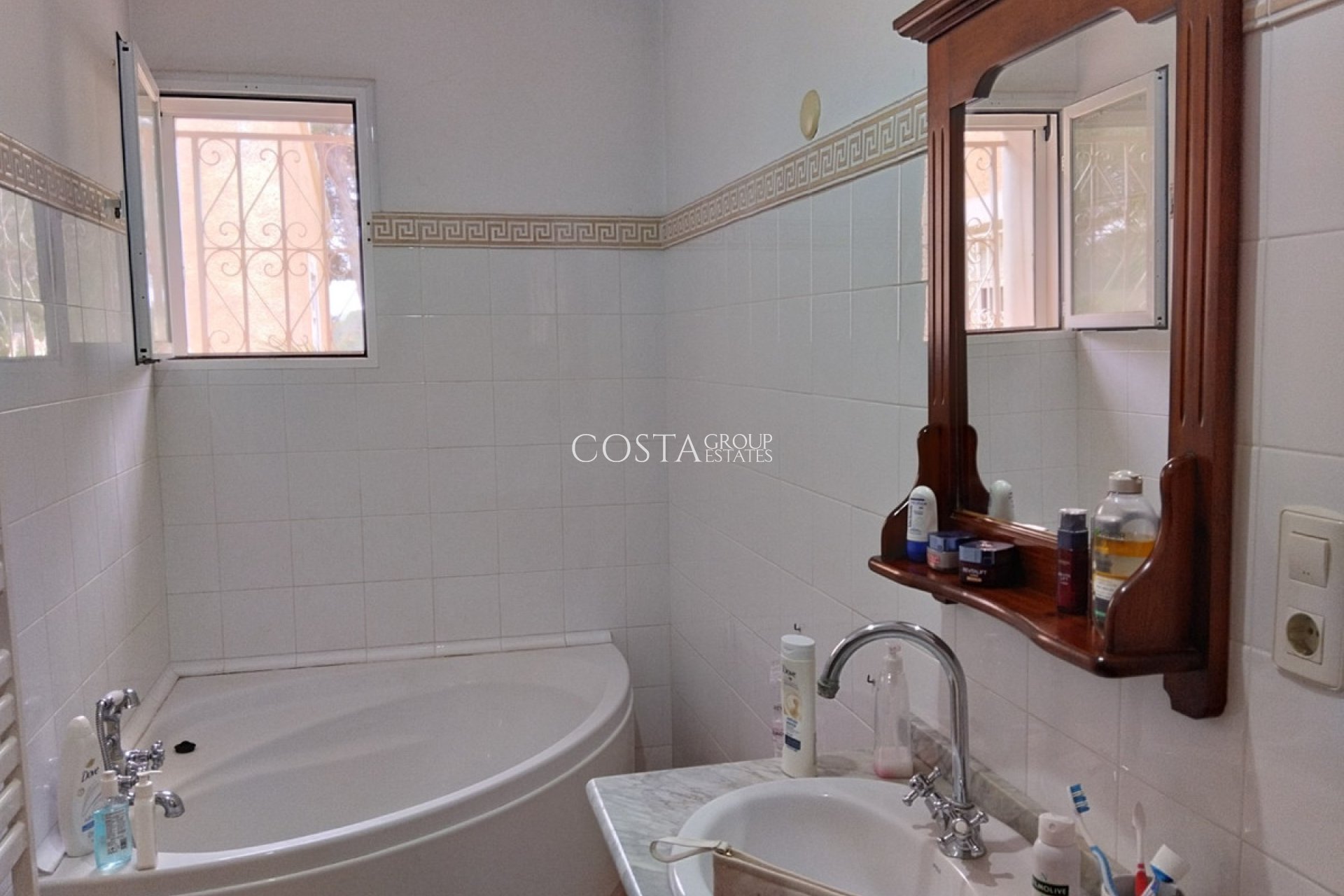 Resale - Villa -
Altea - Altea La Vella