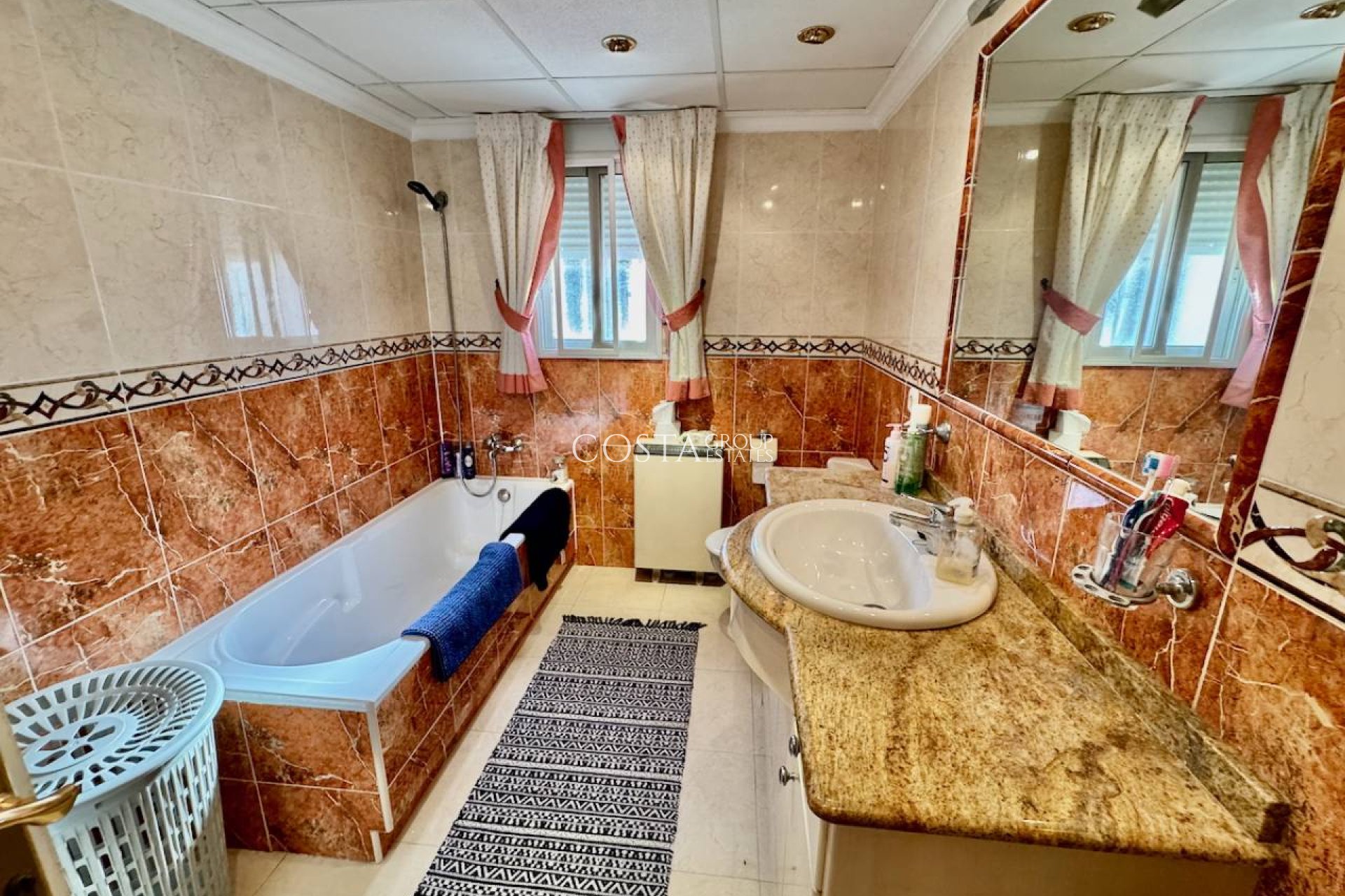 Resale - Villa -
Benferri