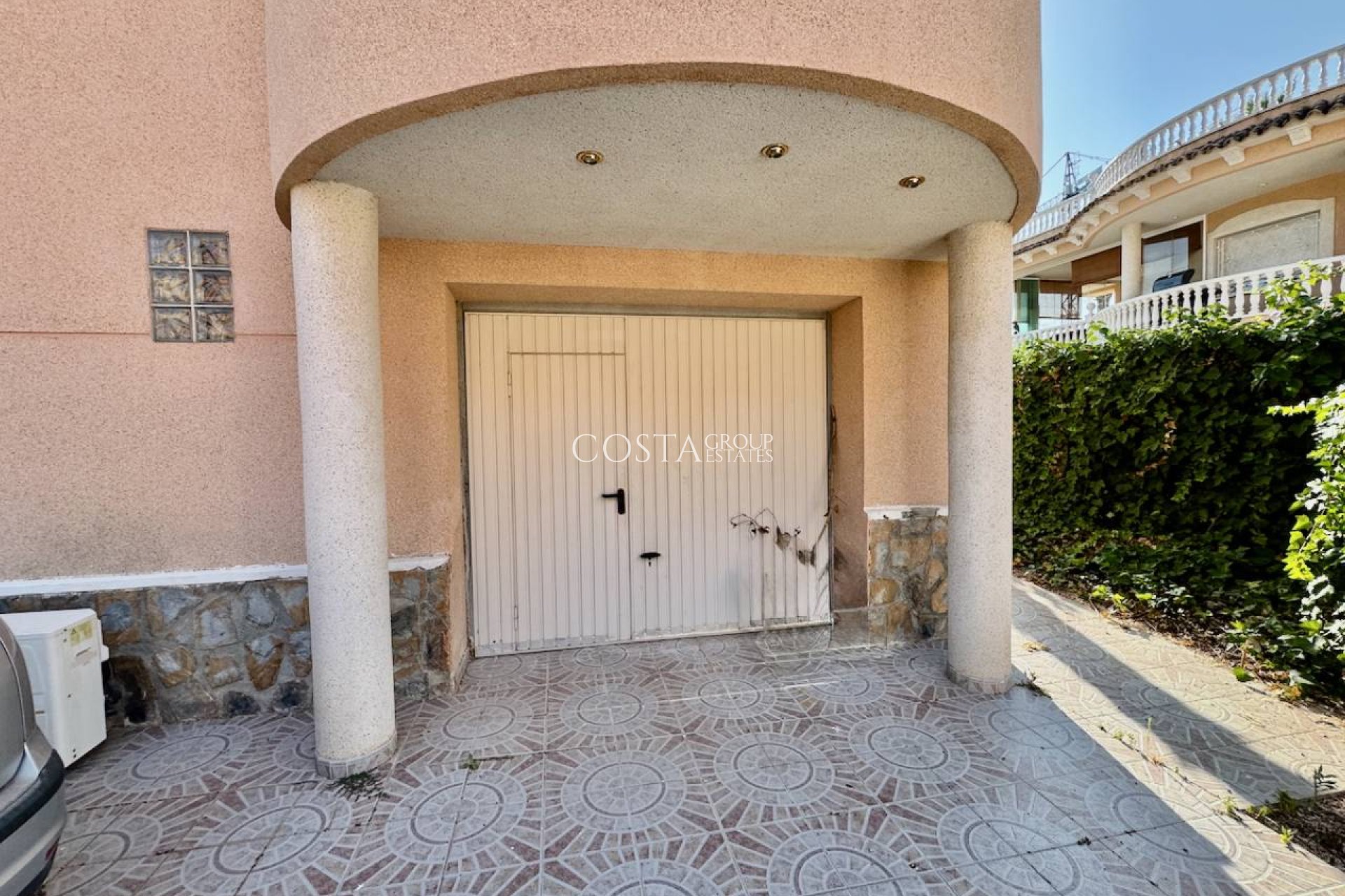 Resale - Villa -
Benferri