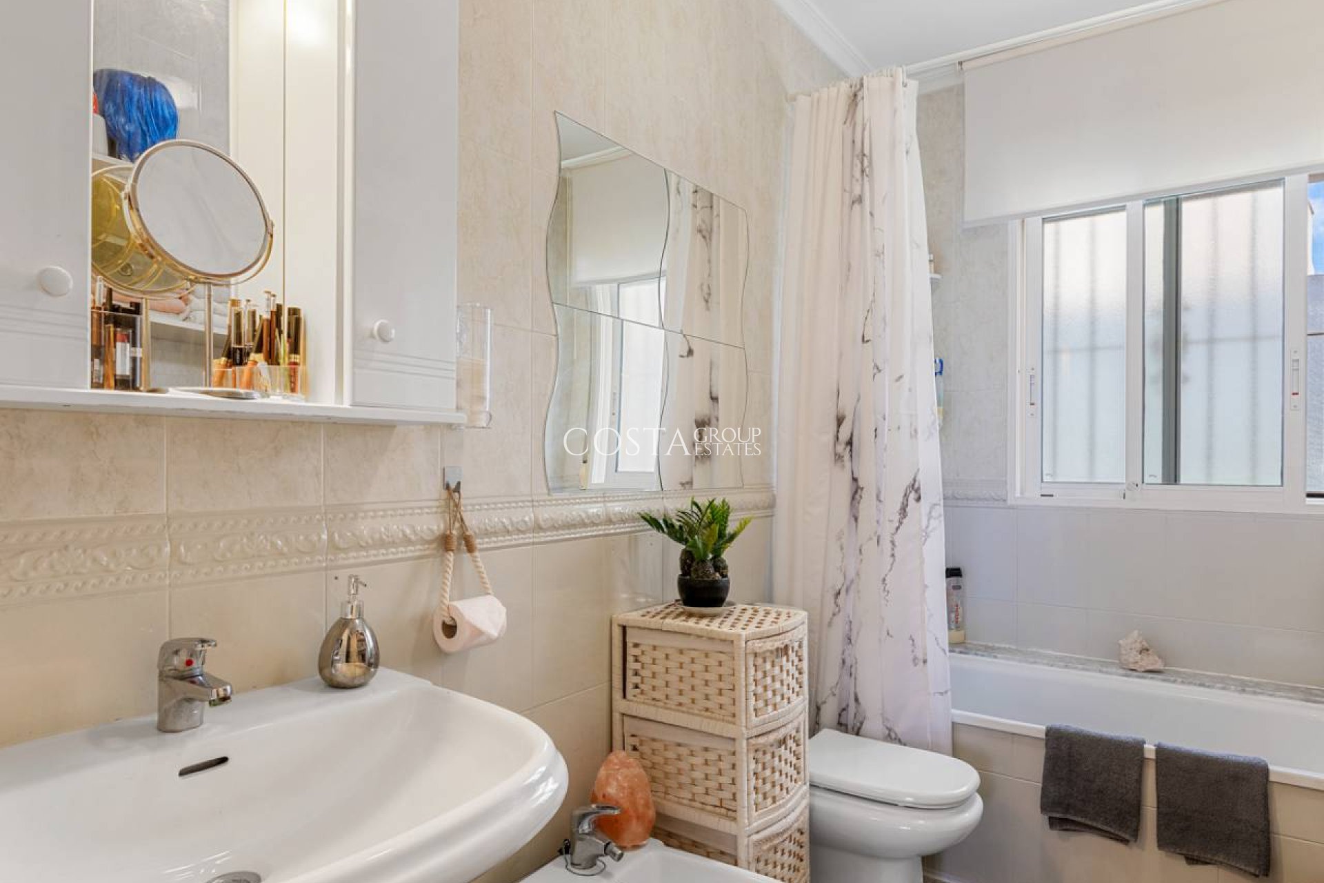 Resale - Villa -
Benijofar