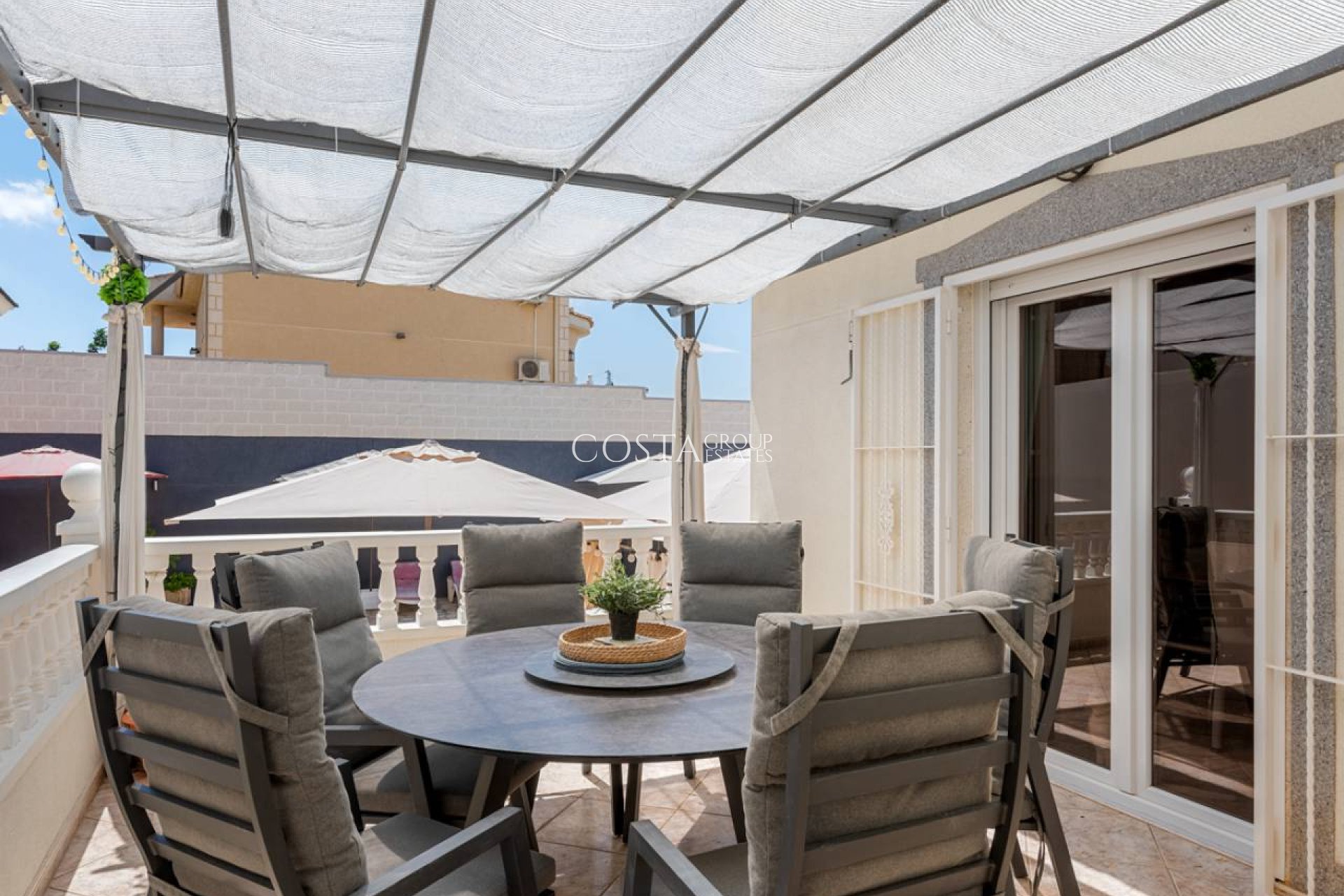 Resale - Villa -
Benijofar