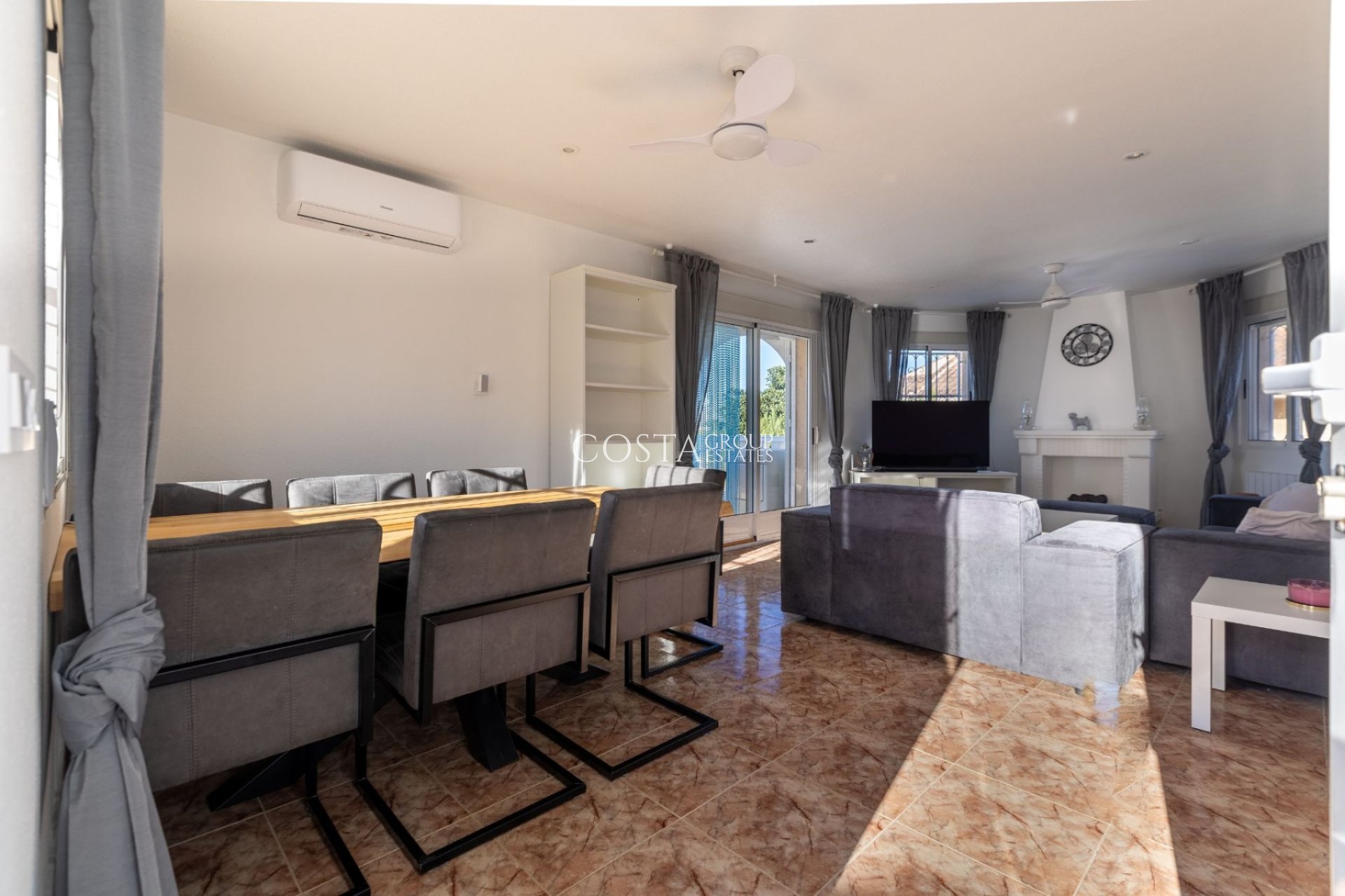 Resale - Villa -
Benijofar