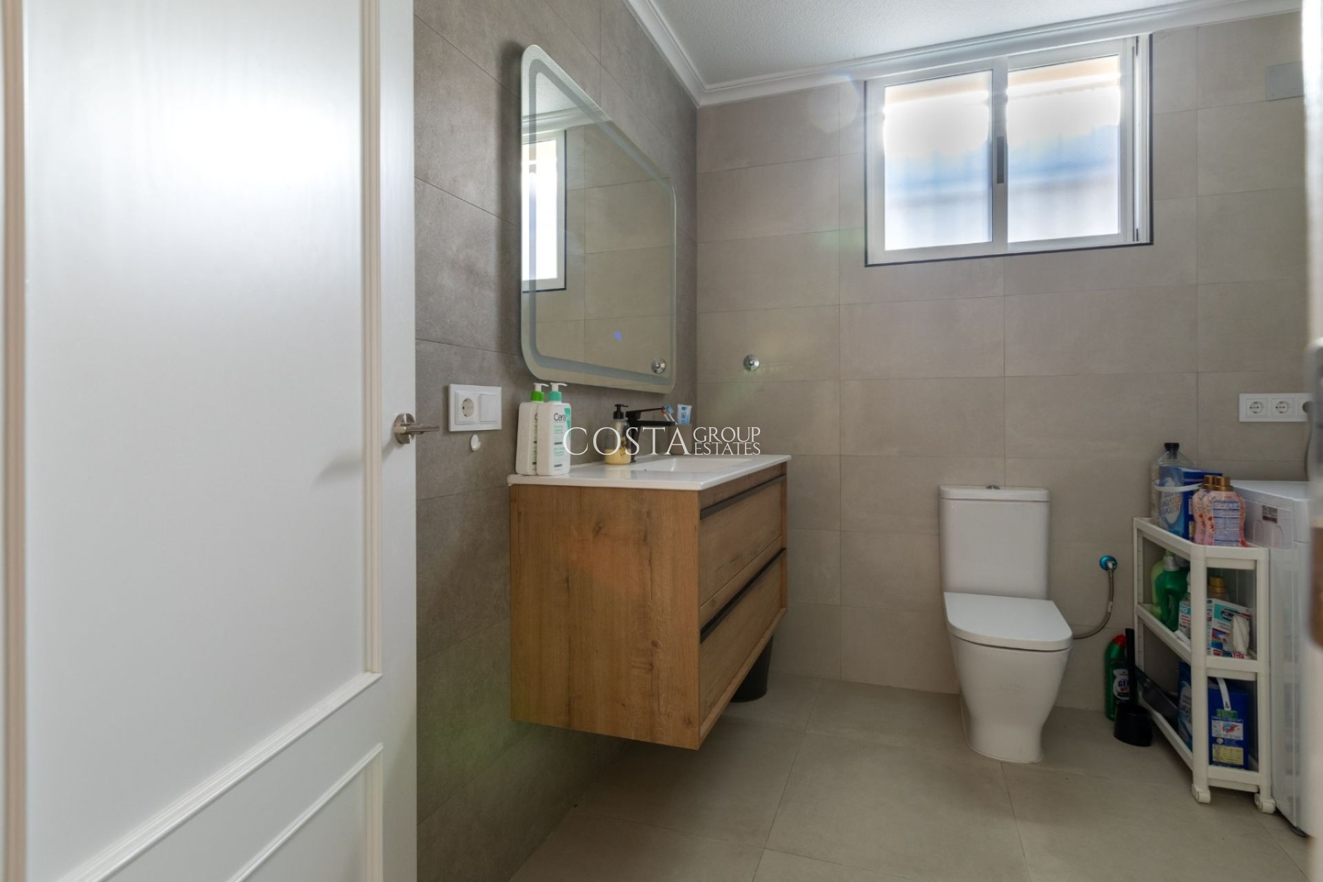 Resale - Villa -
Benijofar