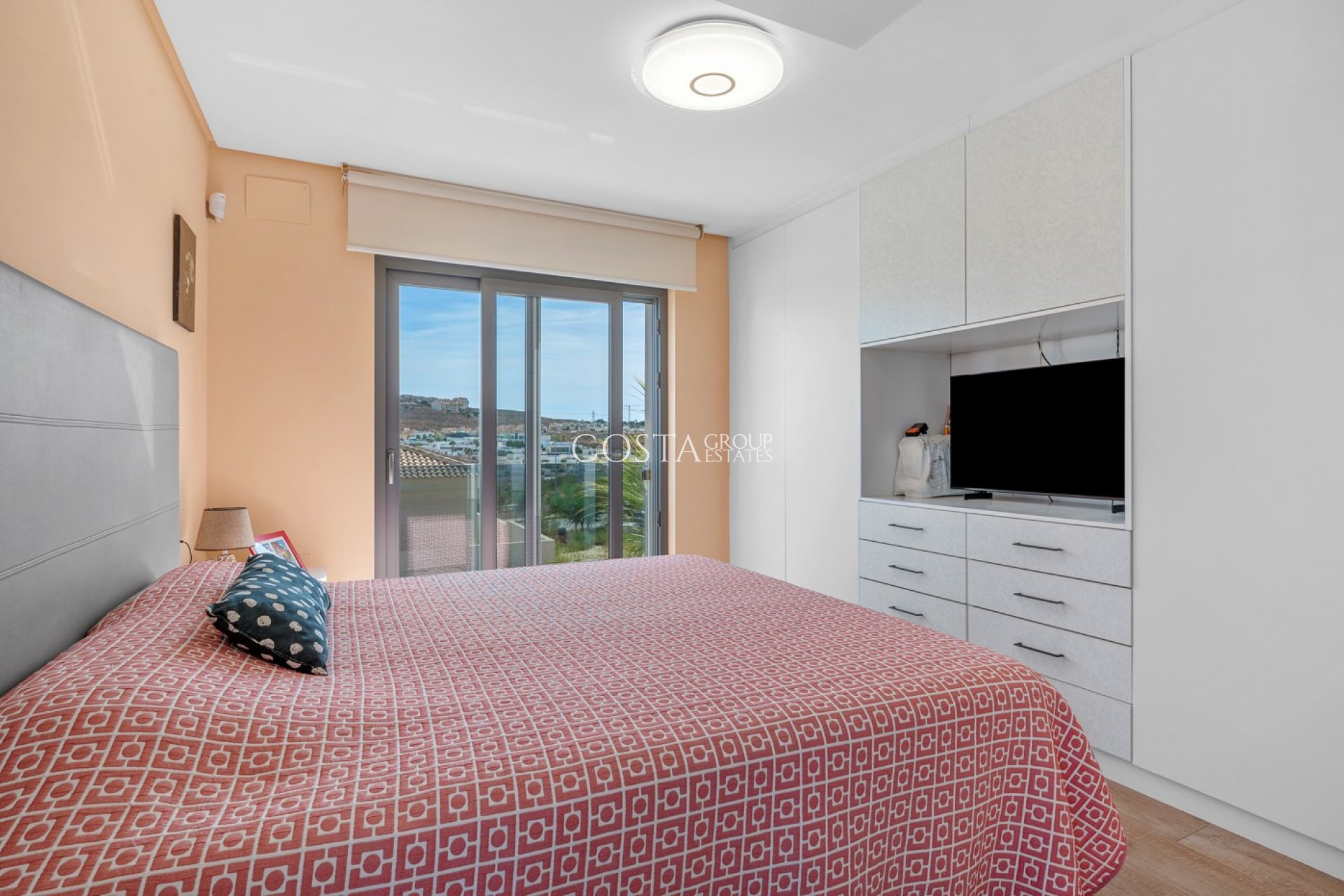 Resale - Villa -
Benijofar