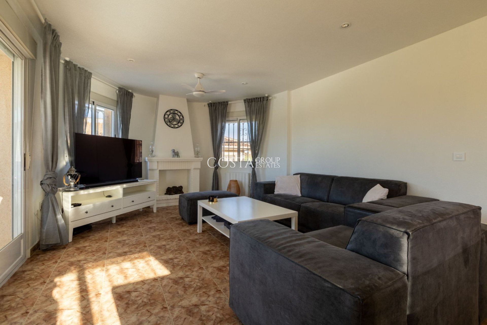 Resale - Villa -
Benijofar