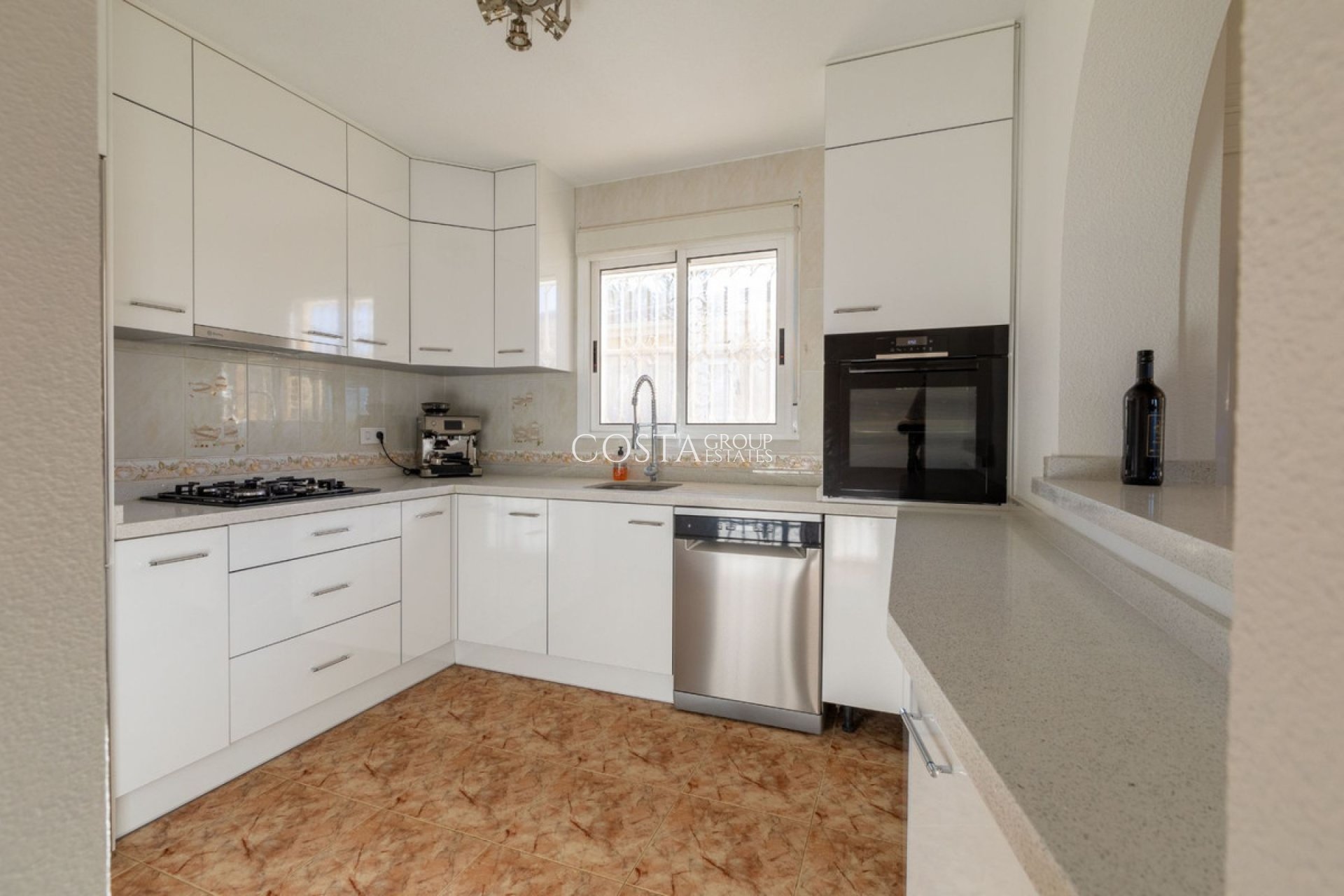 Resale - Villa -
Benijofar