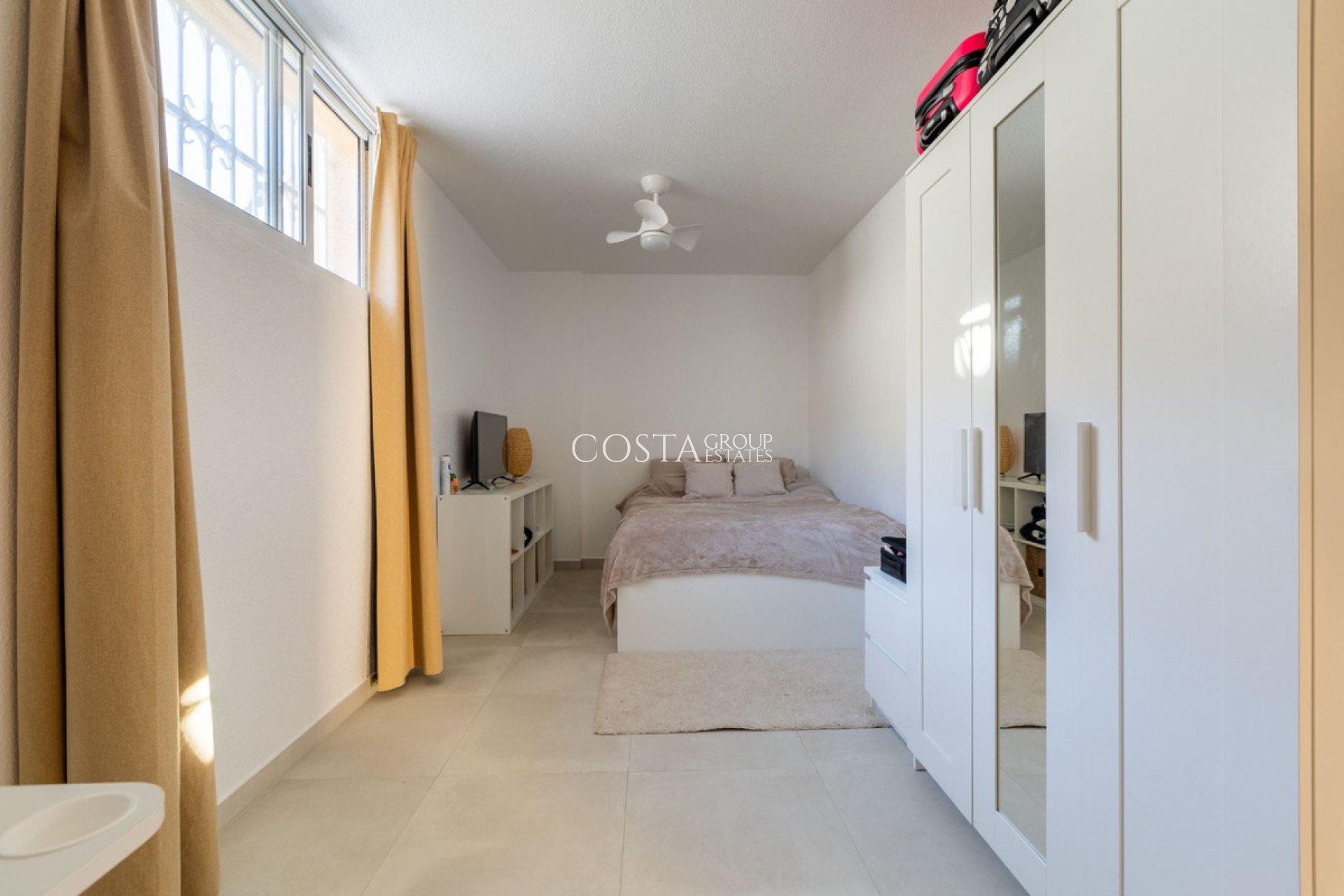 Resale - Villa -
Benijofar