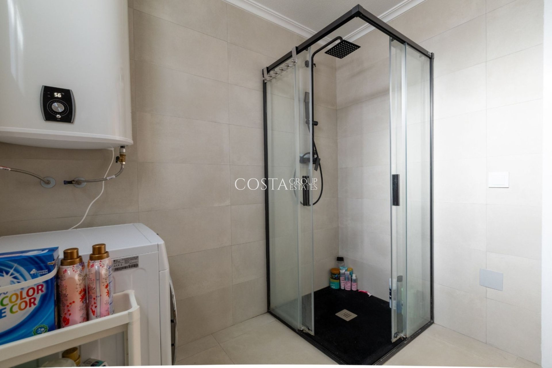 Resale - Villa -
Benijofar