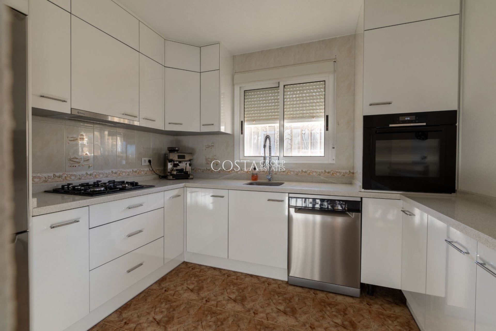 Resale - Villa -
Benijofar