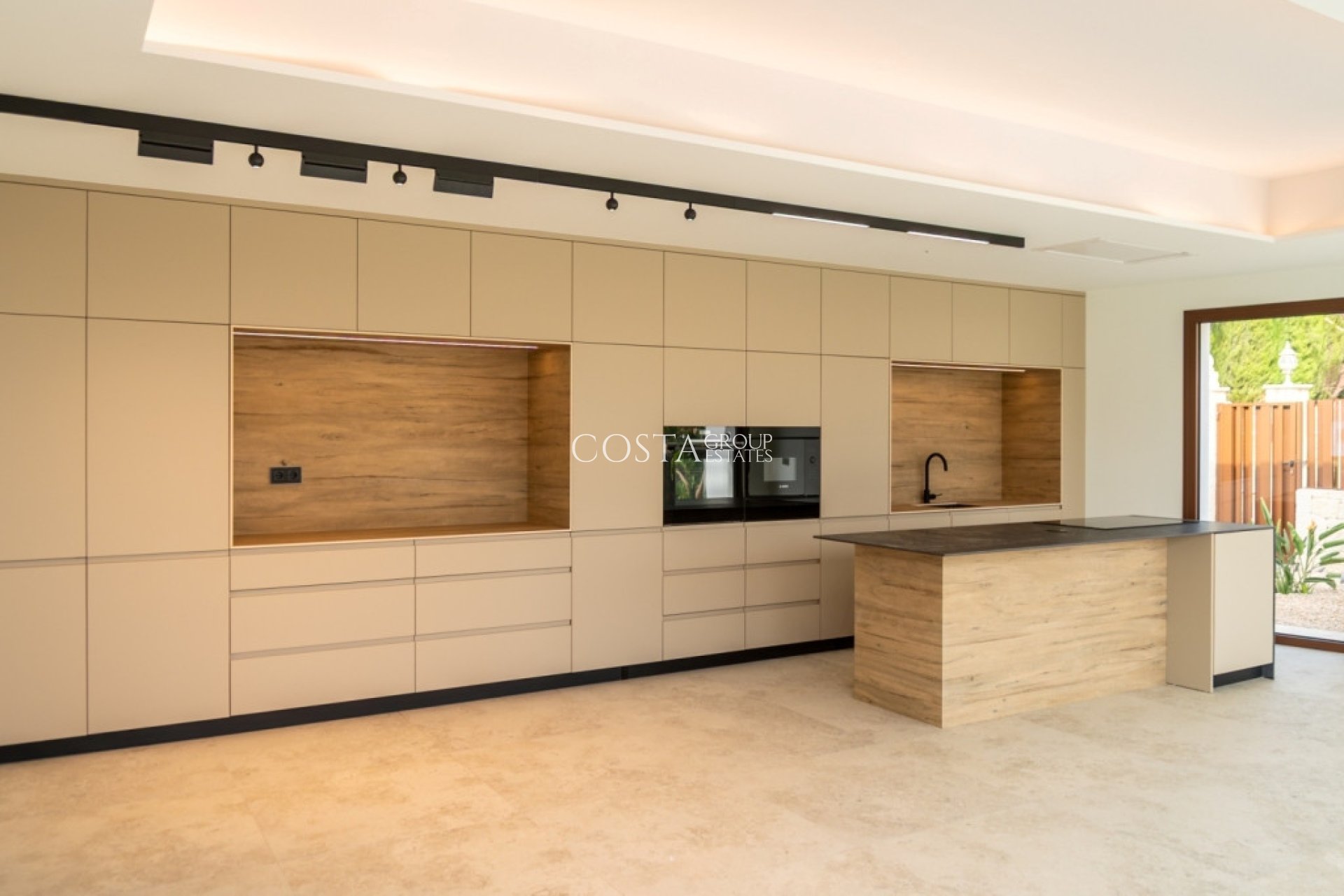 Resale - Villa -
Benissa - Benissa Centro