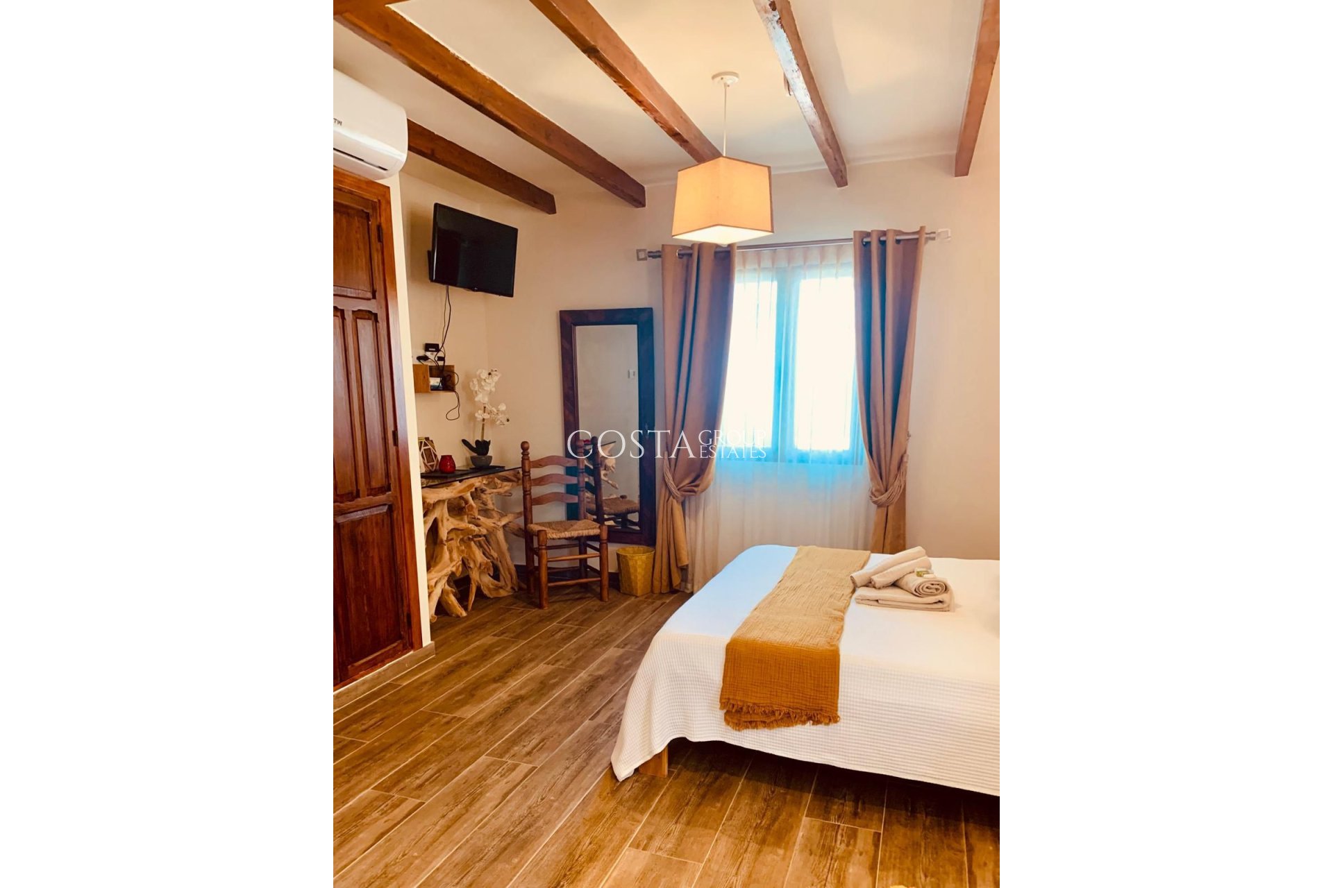 Resale - Villa -
Benissa - Benissa Centro