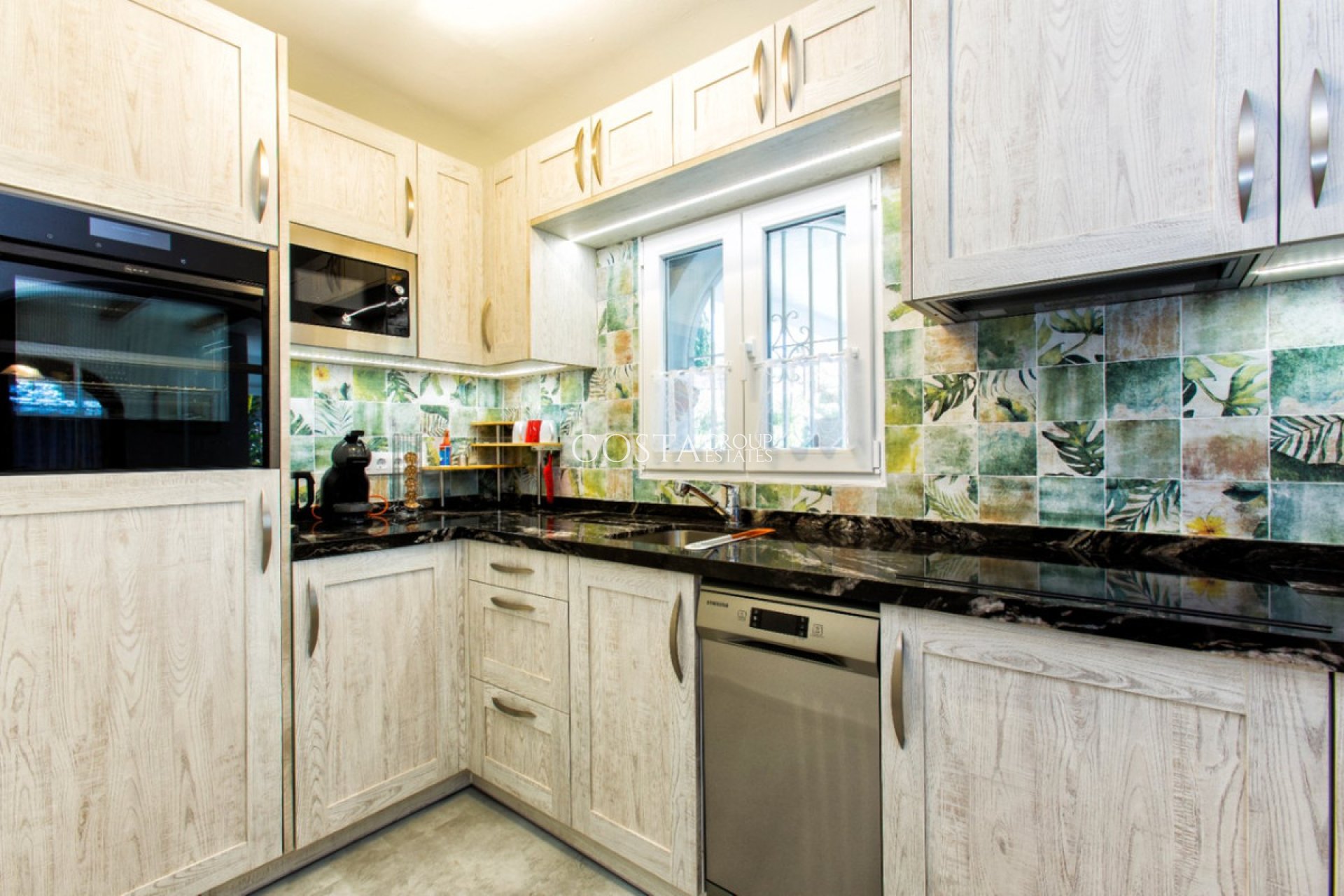 Resale - Villa -
Benissa - Benissa Centro