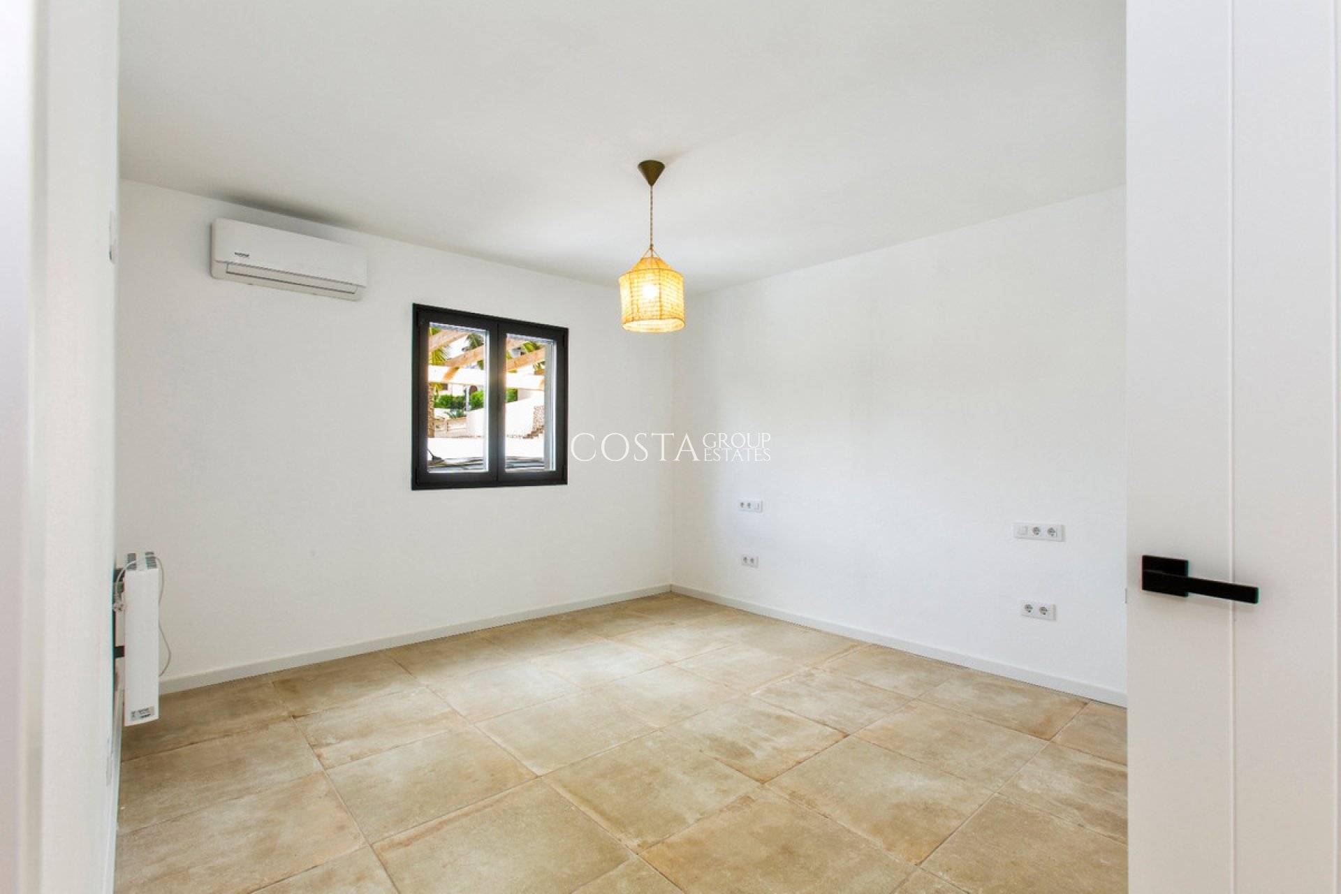 Resale - Villa -
Benissa - Benissa Centro