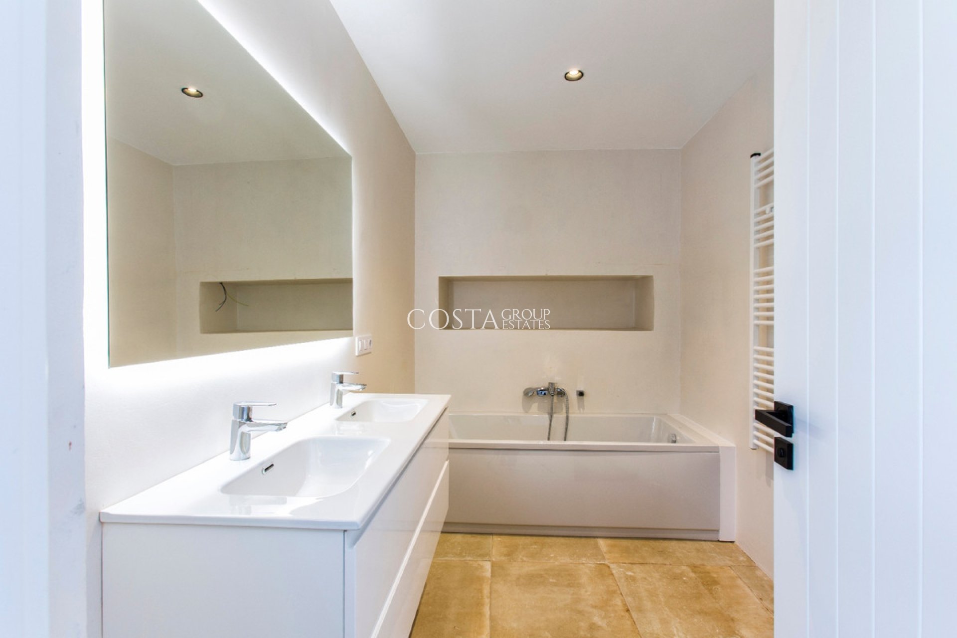 Resale - Villa -
Benissa - Benissa Centro