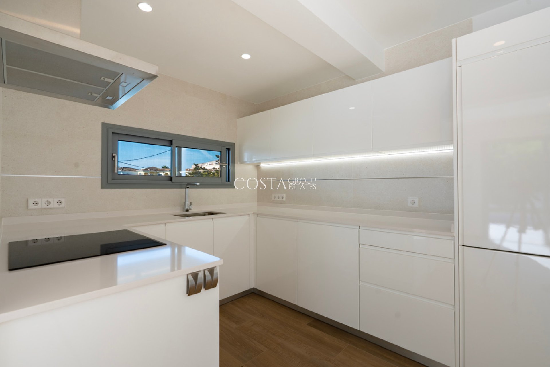 Resale - Villa -
Benissa - Benissa Centro