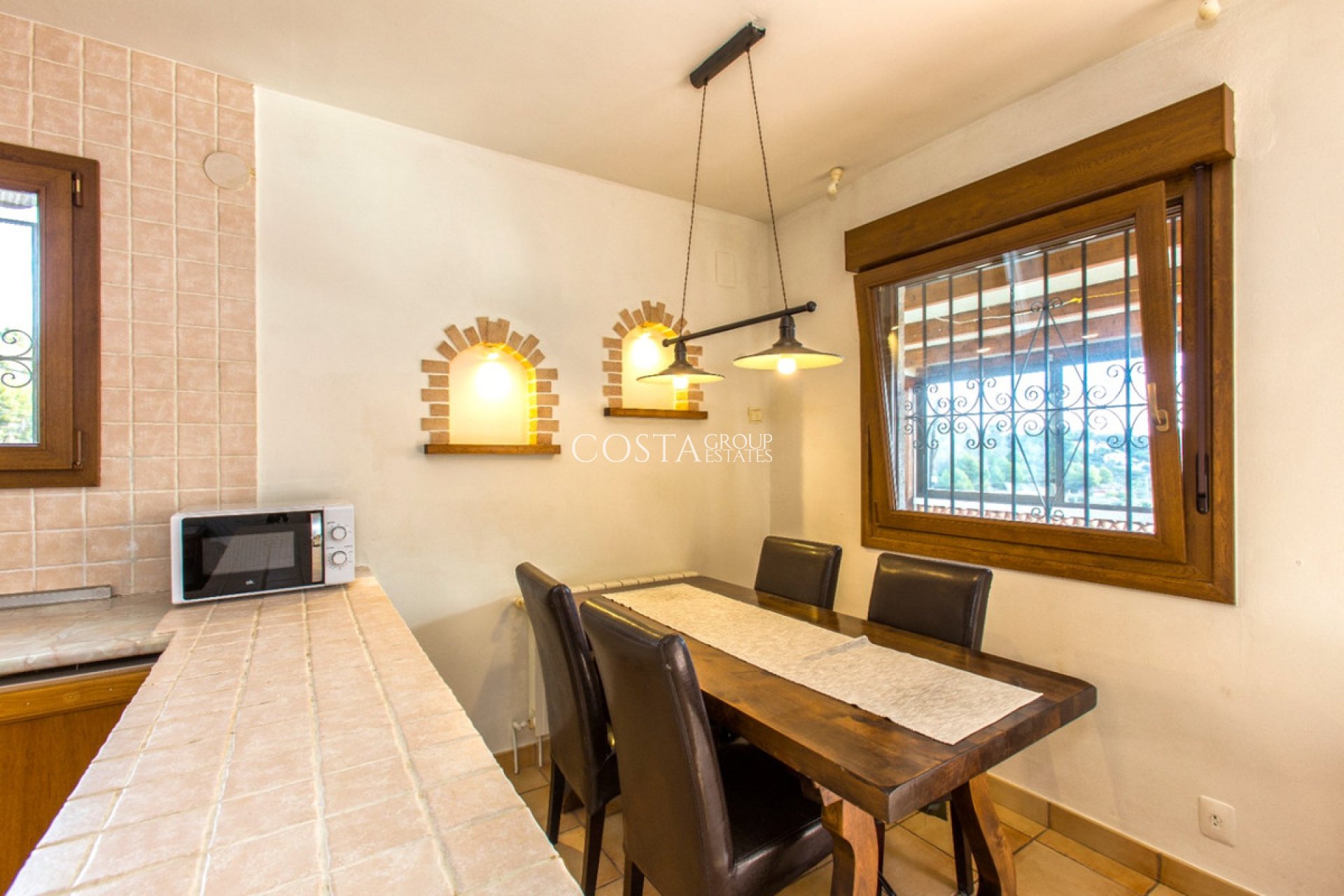 Resale - Villa -
Benissa - Benissa Centro