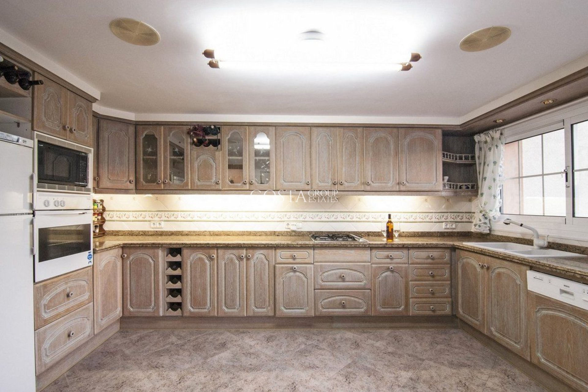 Resale - Villa -
Benissa - Benissa Centro