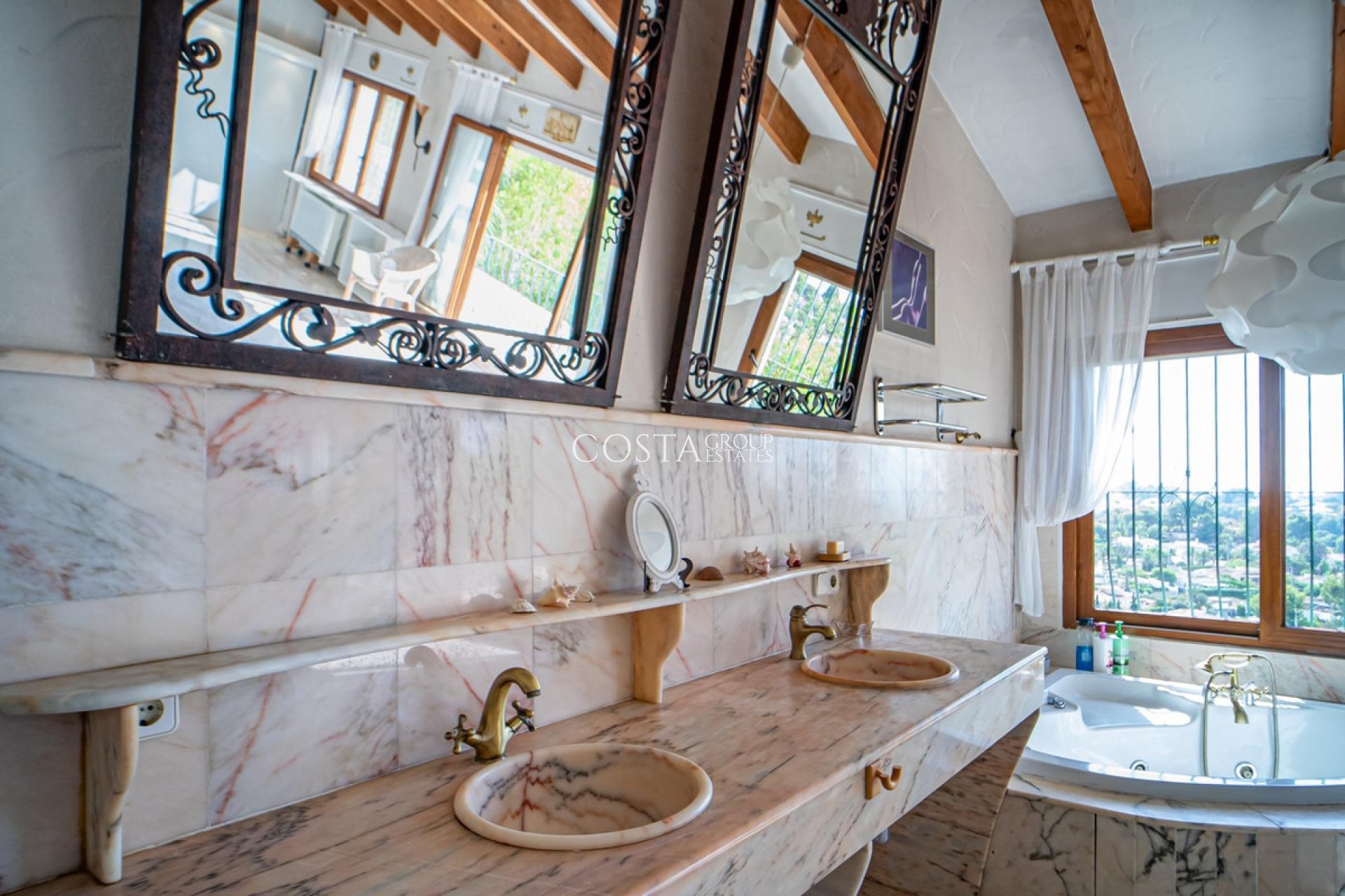 Resale - Villa -
Benissa - Benissa Centro