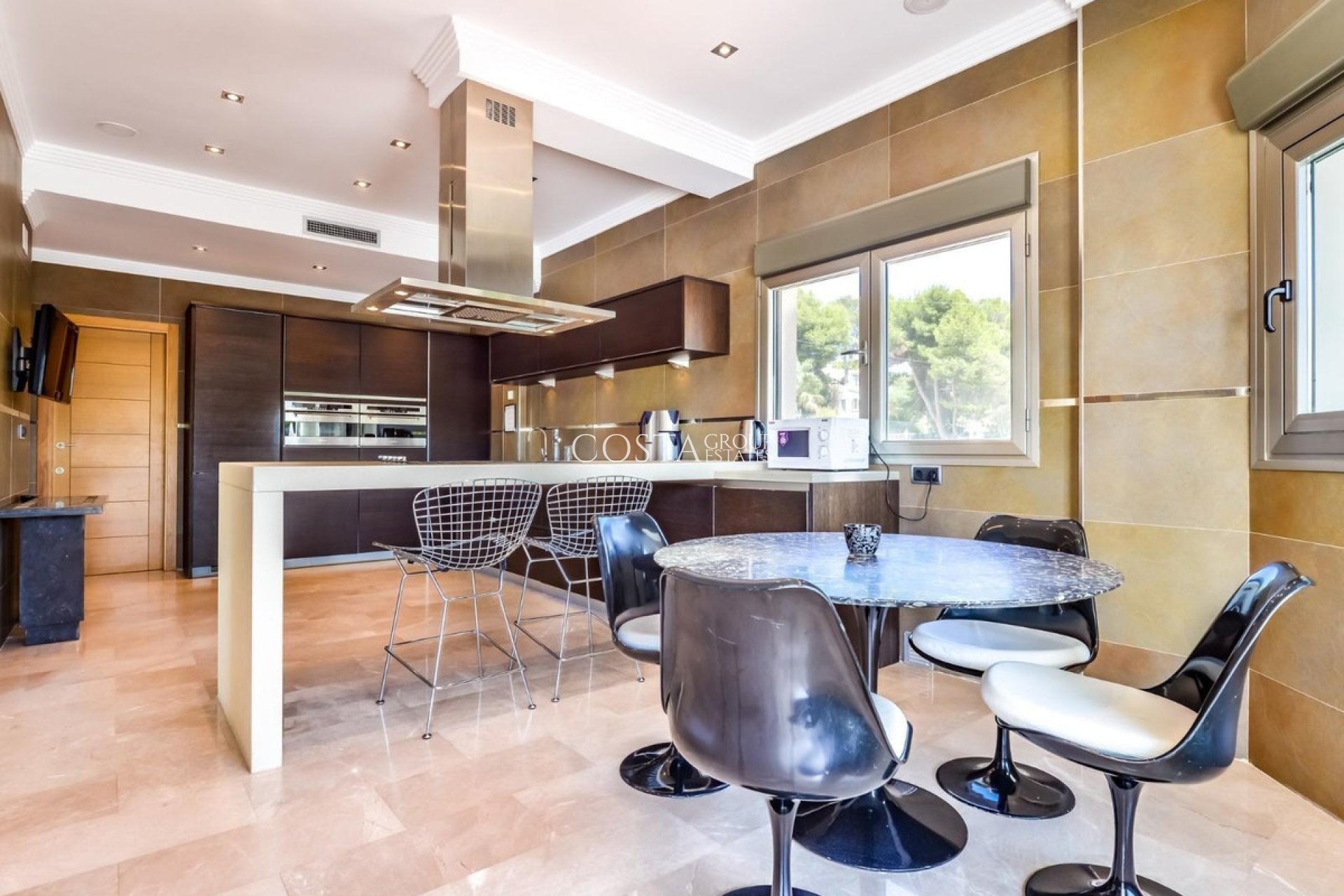 Resale - Villa -
Benissa - Benissa Centro