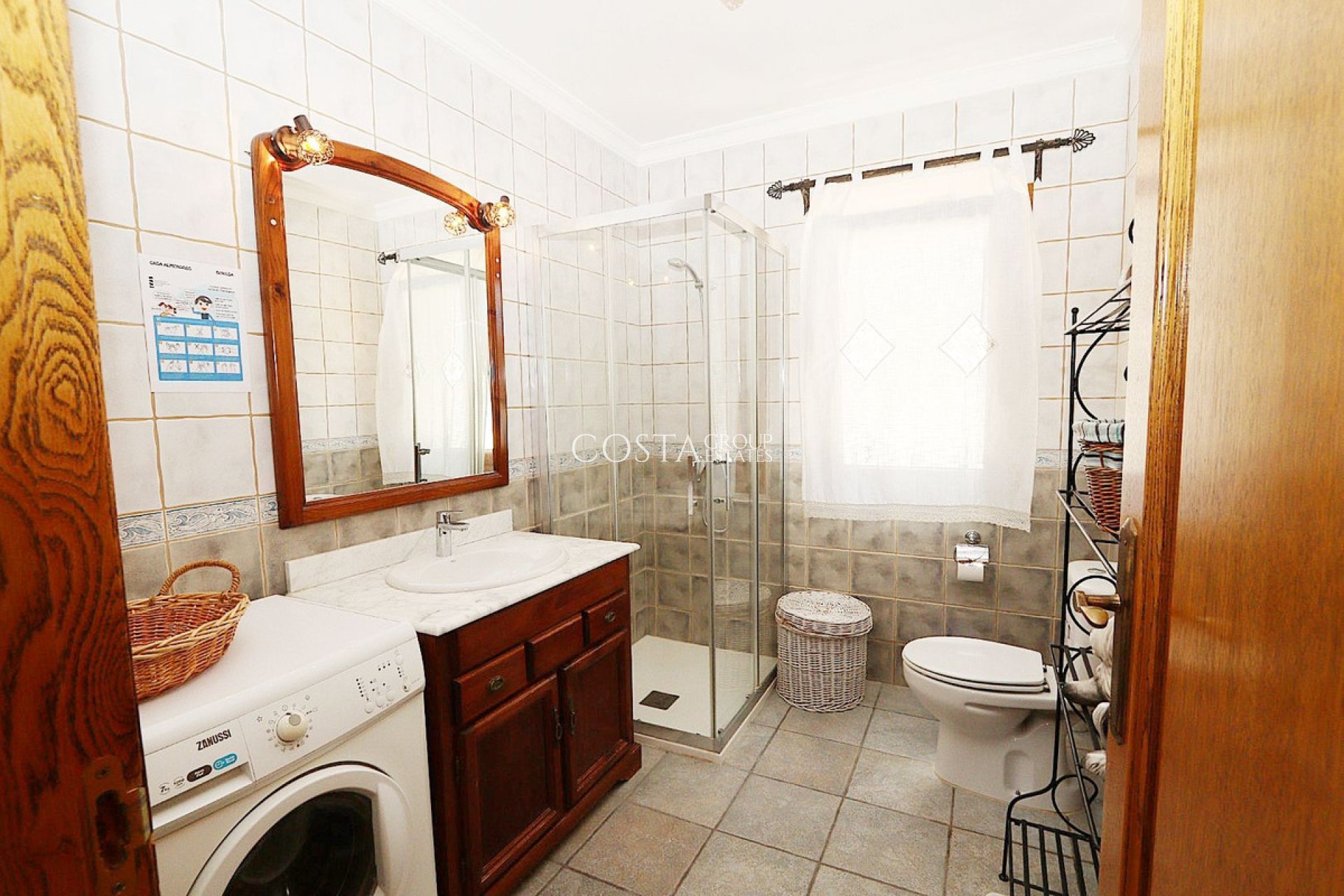 Resale - Villa -
Benissa - Lleus