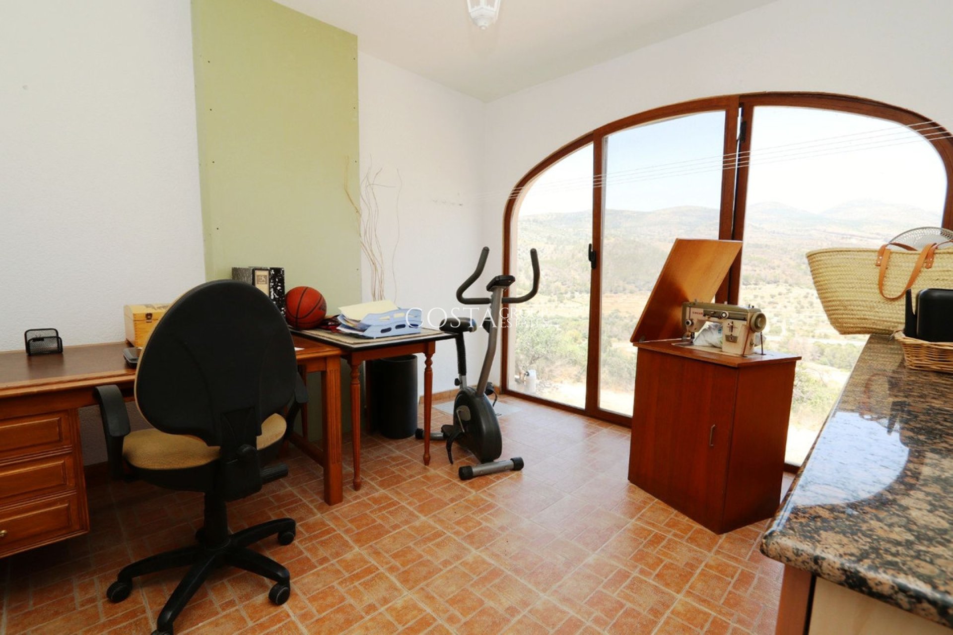 Resale - Villa -
Benissa - Lleus