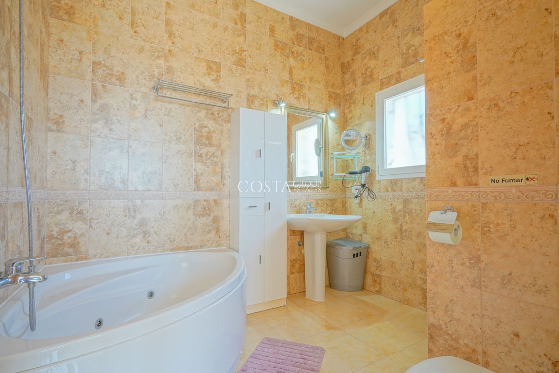 Resale - Villa -
Benitachell - Benitachell Centro