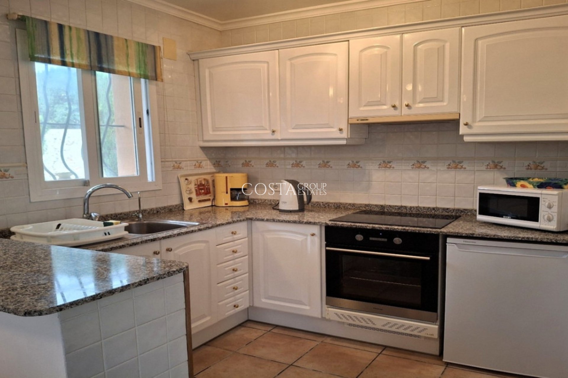 Resale - Villa -
Benitachell - Benitachell Centro